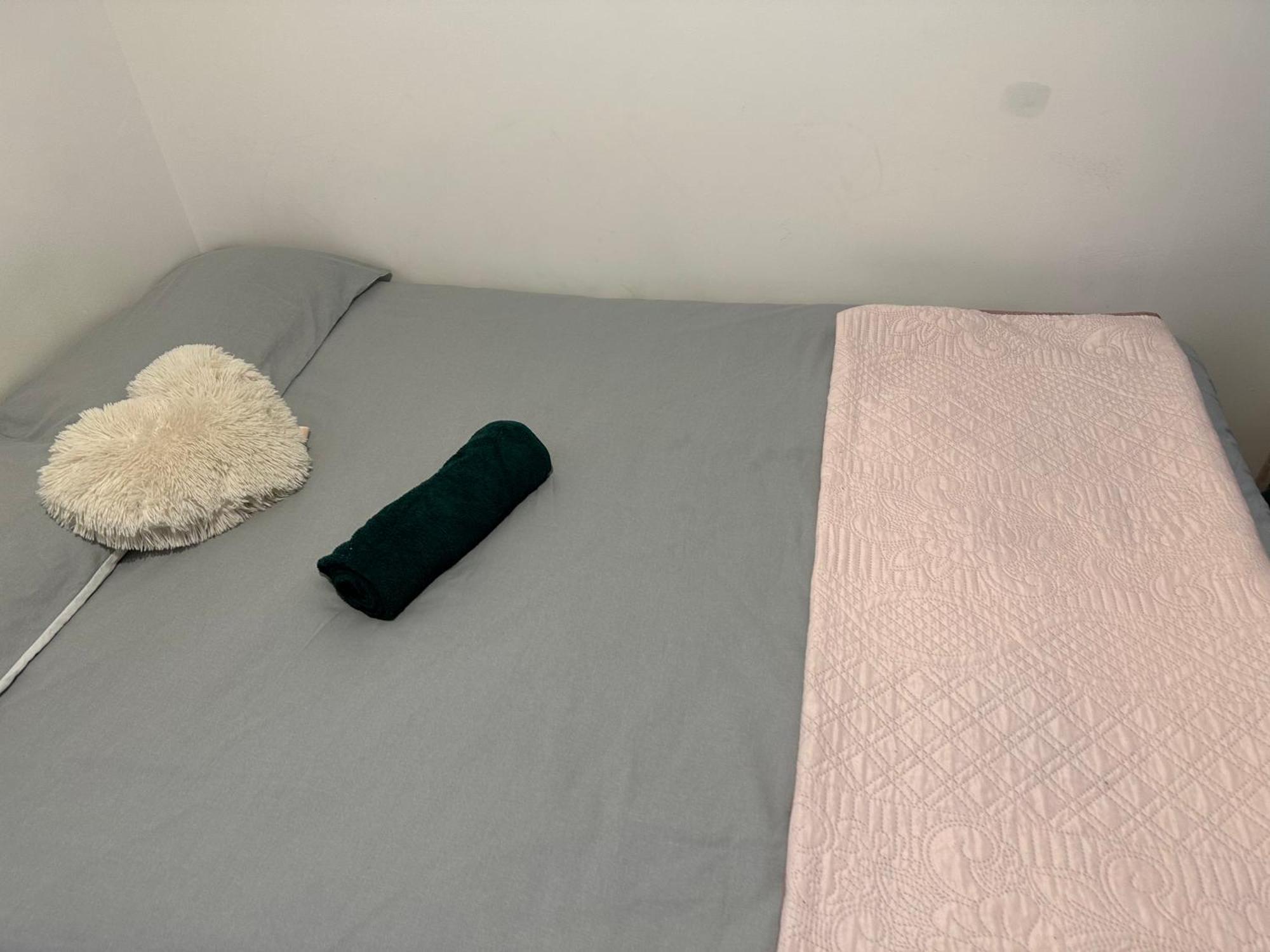 Wembley Area Serviced Apartments, 15mins To Central Apartment