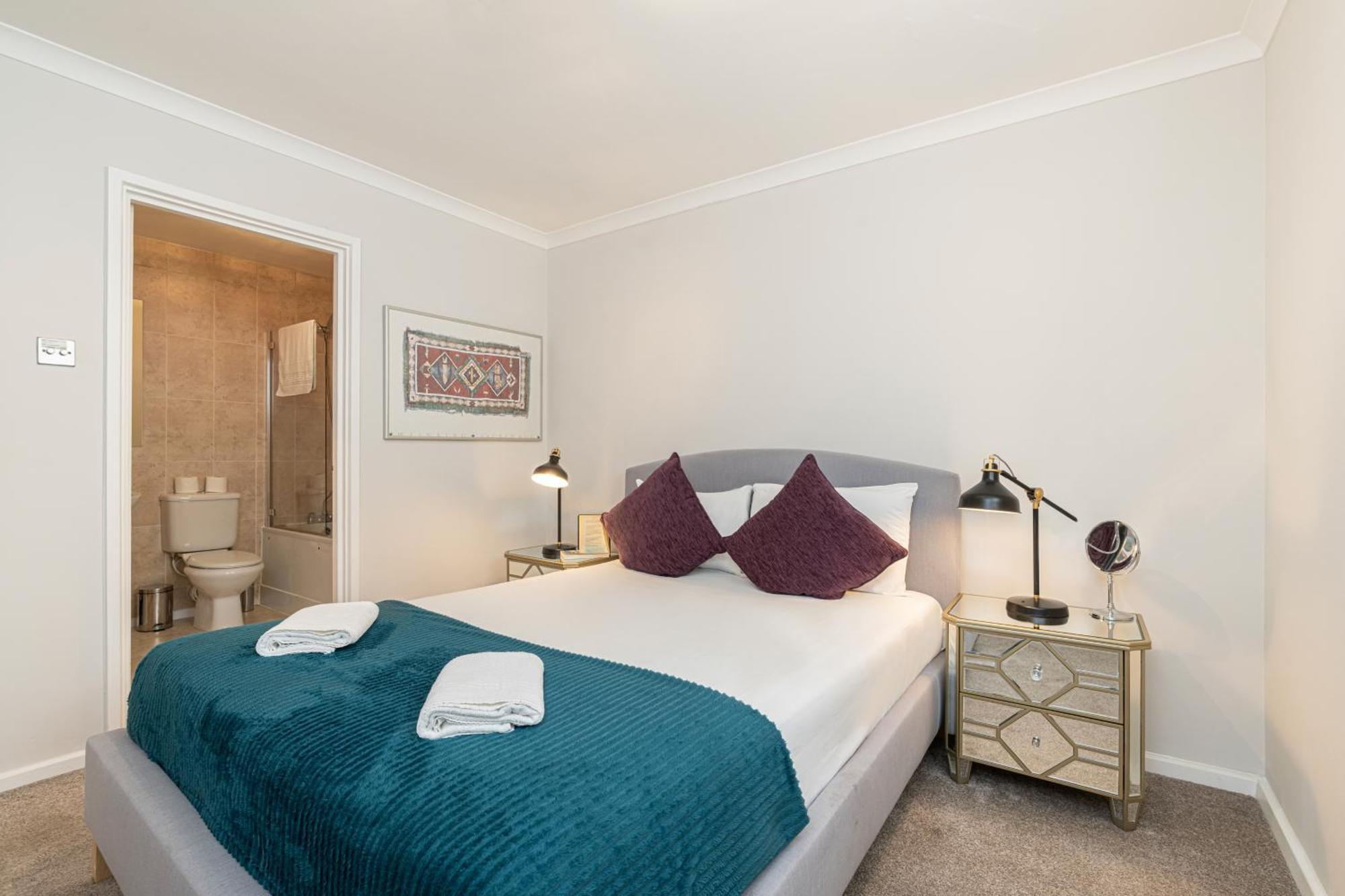 Goodge Apartment