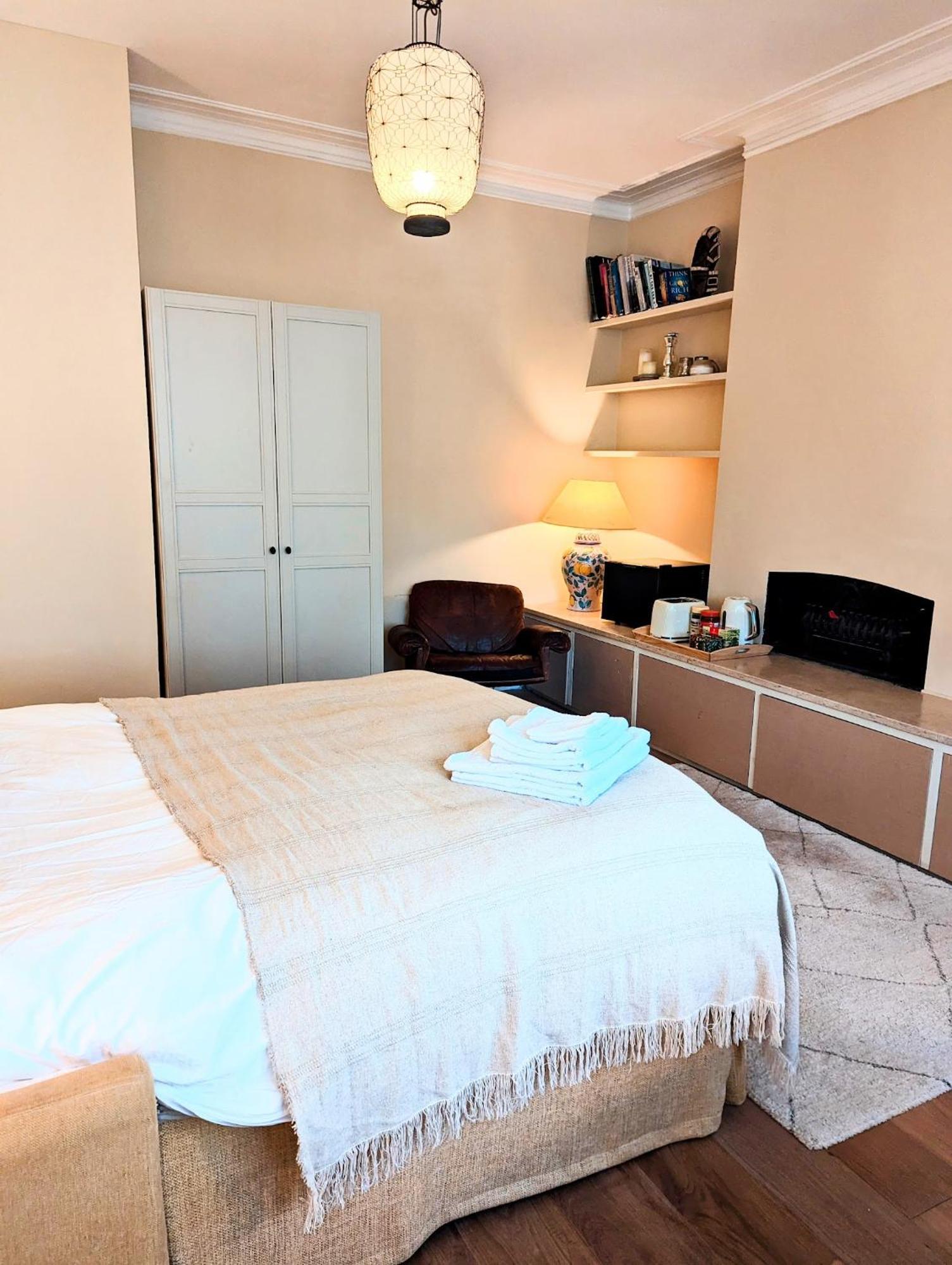 Brookview London