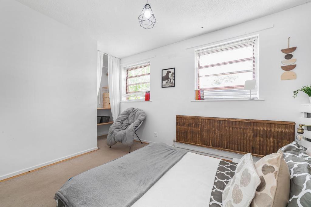 2bed Garden House W/hot Tub, Sauna & Cinema Feriehus London