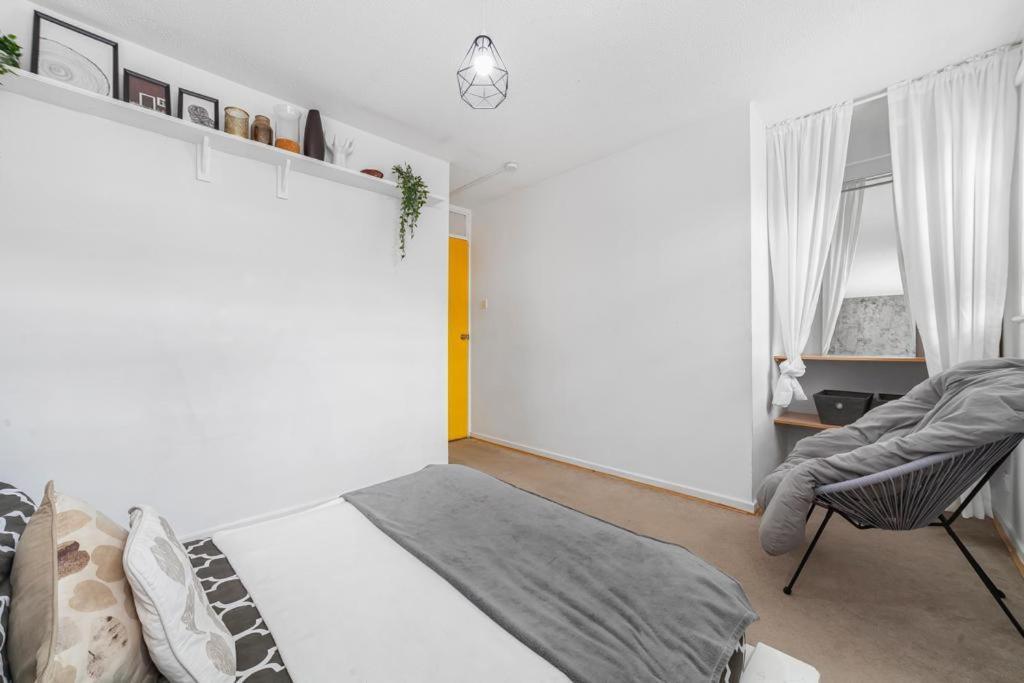 2bed Garden House W/hot Tub, Sauna & Cinema Feriehus *