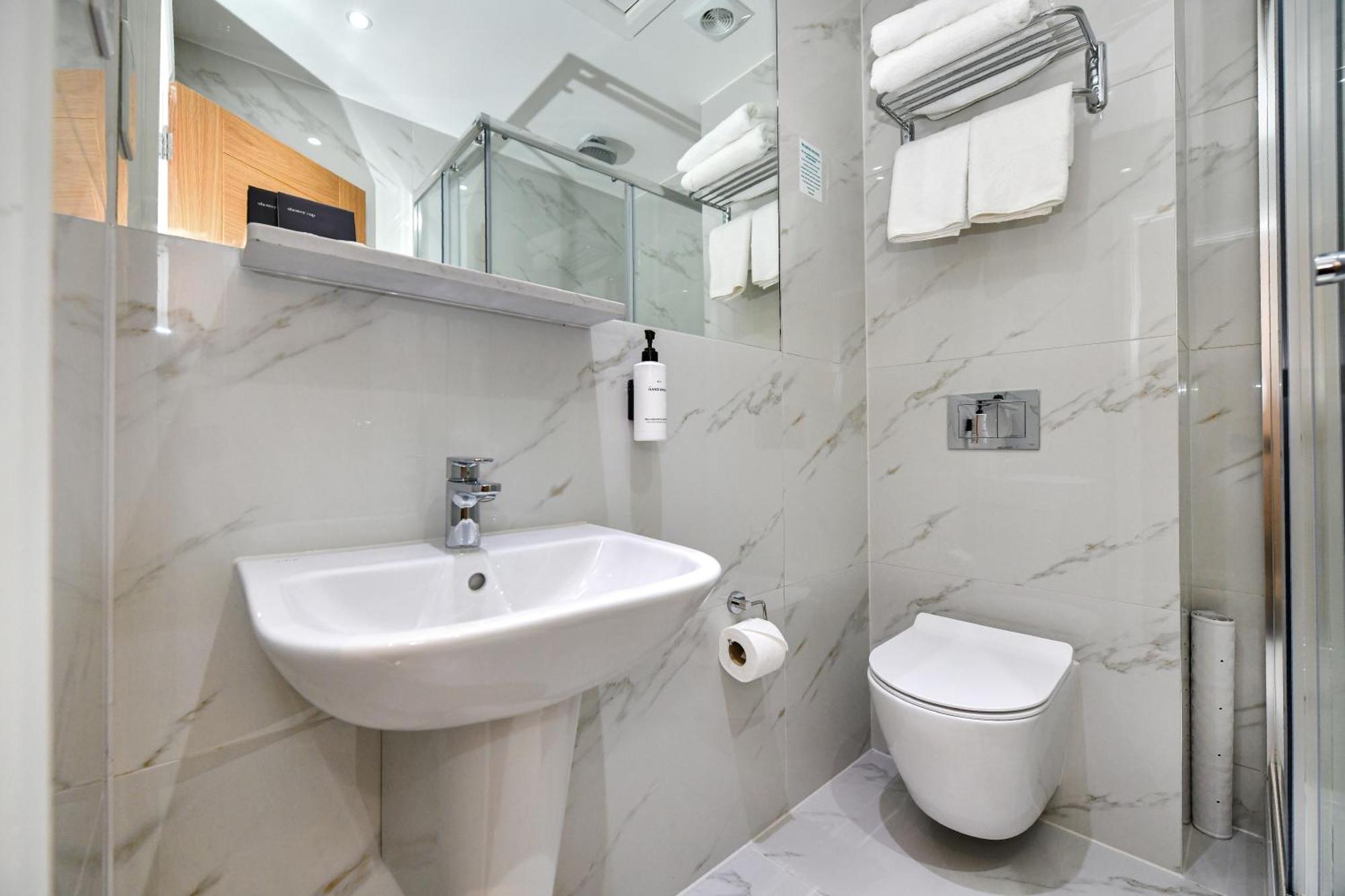 Queens Park Premier Hyde Park 4* London