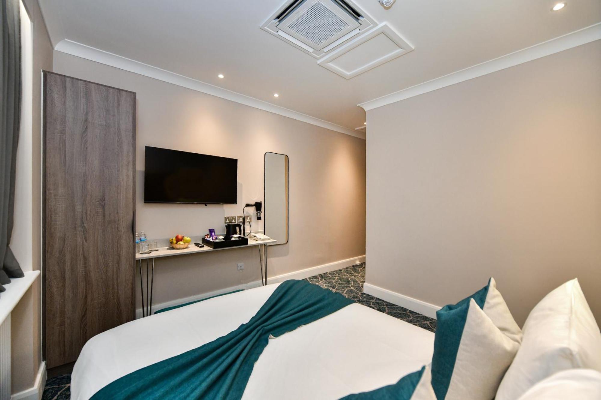 Hotel Queens Park Premier Hyde Park