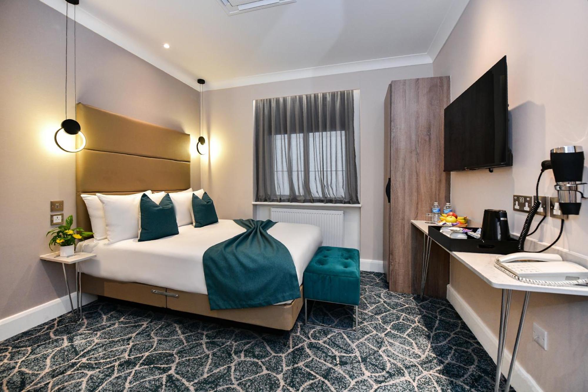 Queens Park Premier Hyde Park Hotel London