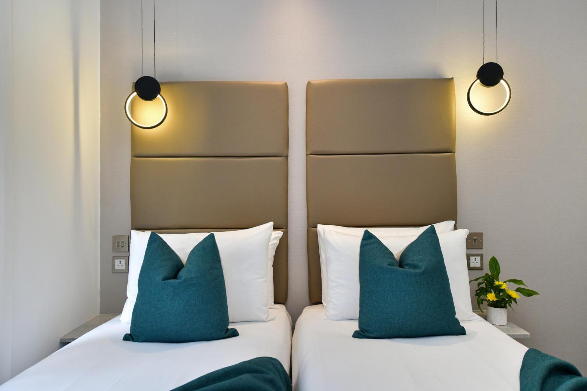 Queens Park Premier Hyde Park Hotel 4*