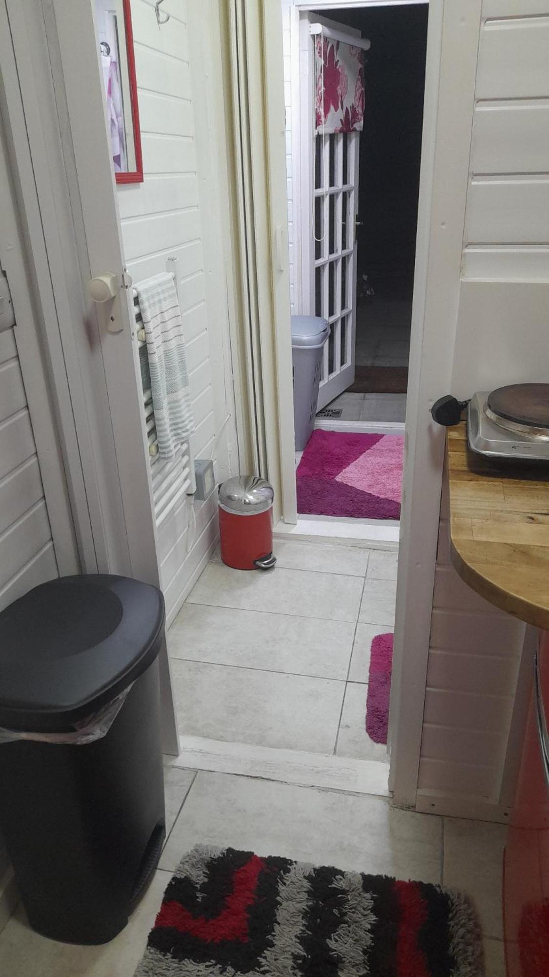 Private Extension With Bathroom And Kitchen * Londres