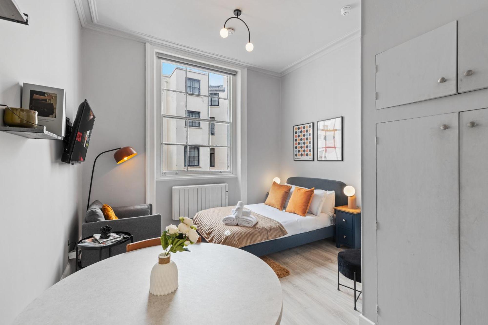 Heavenly - Queen's Gardens Apartment