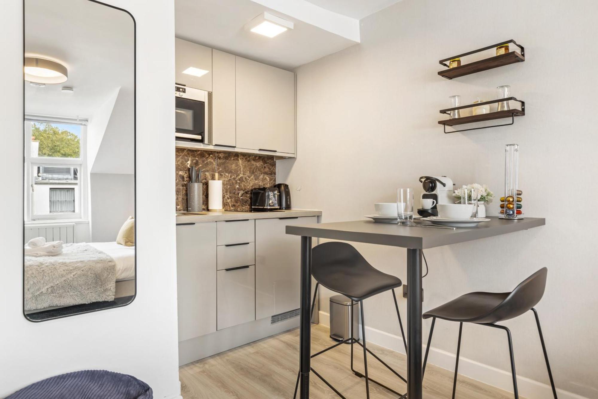 Apartment Heavenly - Queen's Gardens London