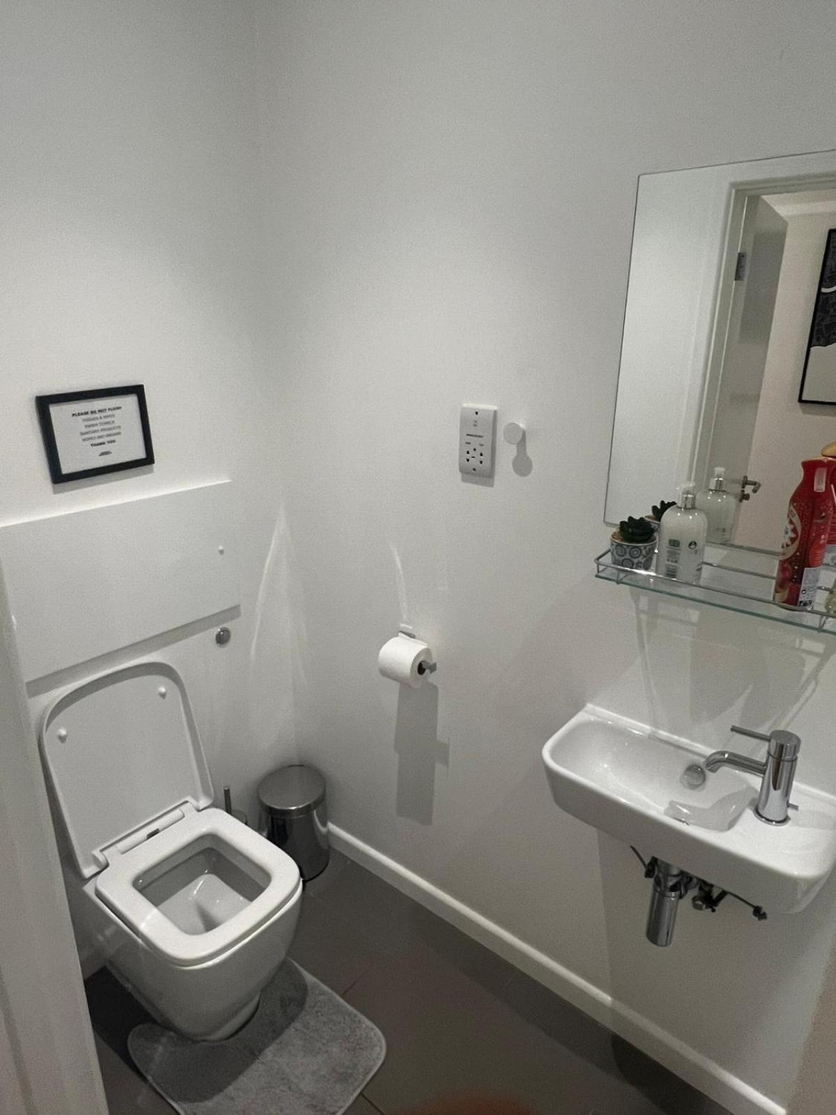 Tranquil 1 Bedroom Retreat In Piccadilly Vr4 Leilighet London