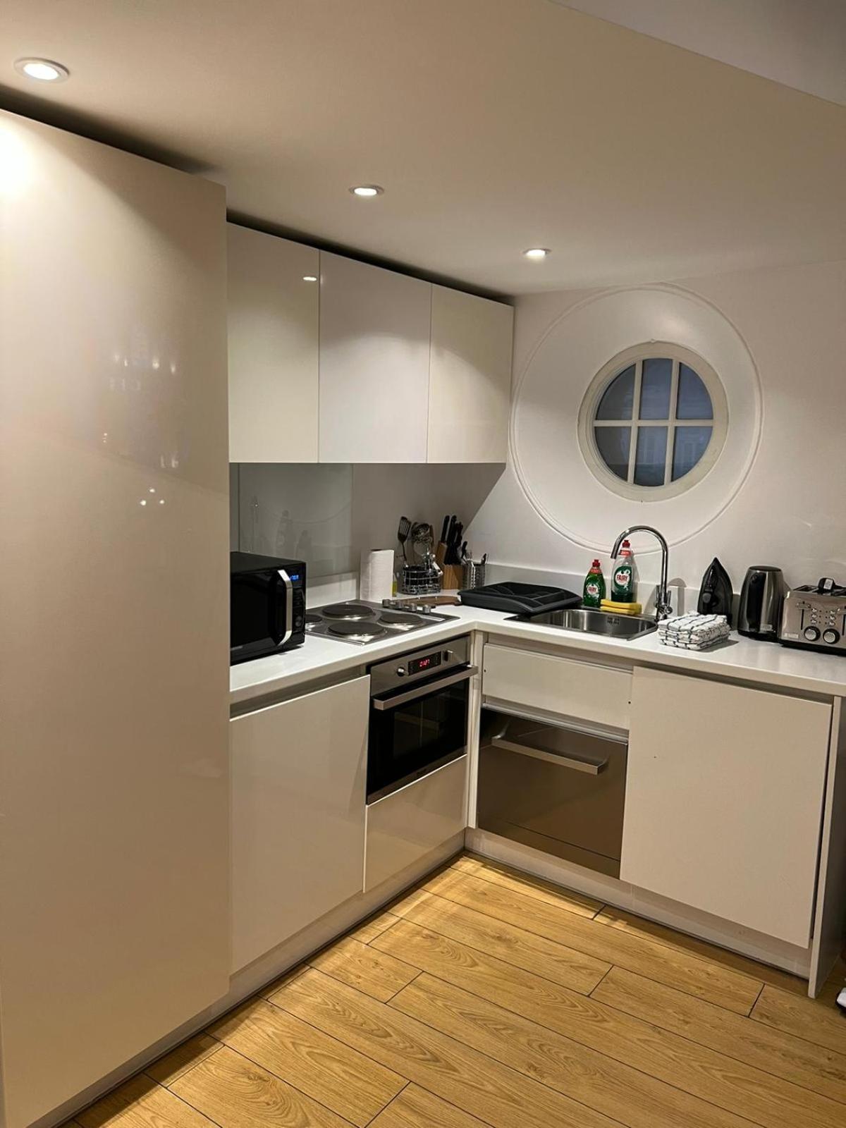 Leilighet Tranquil 1 Bedroom Retreat In Piccadilly Vr4 London