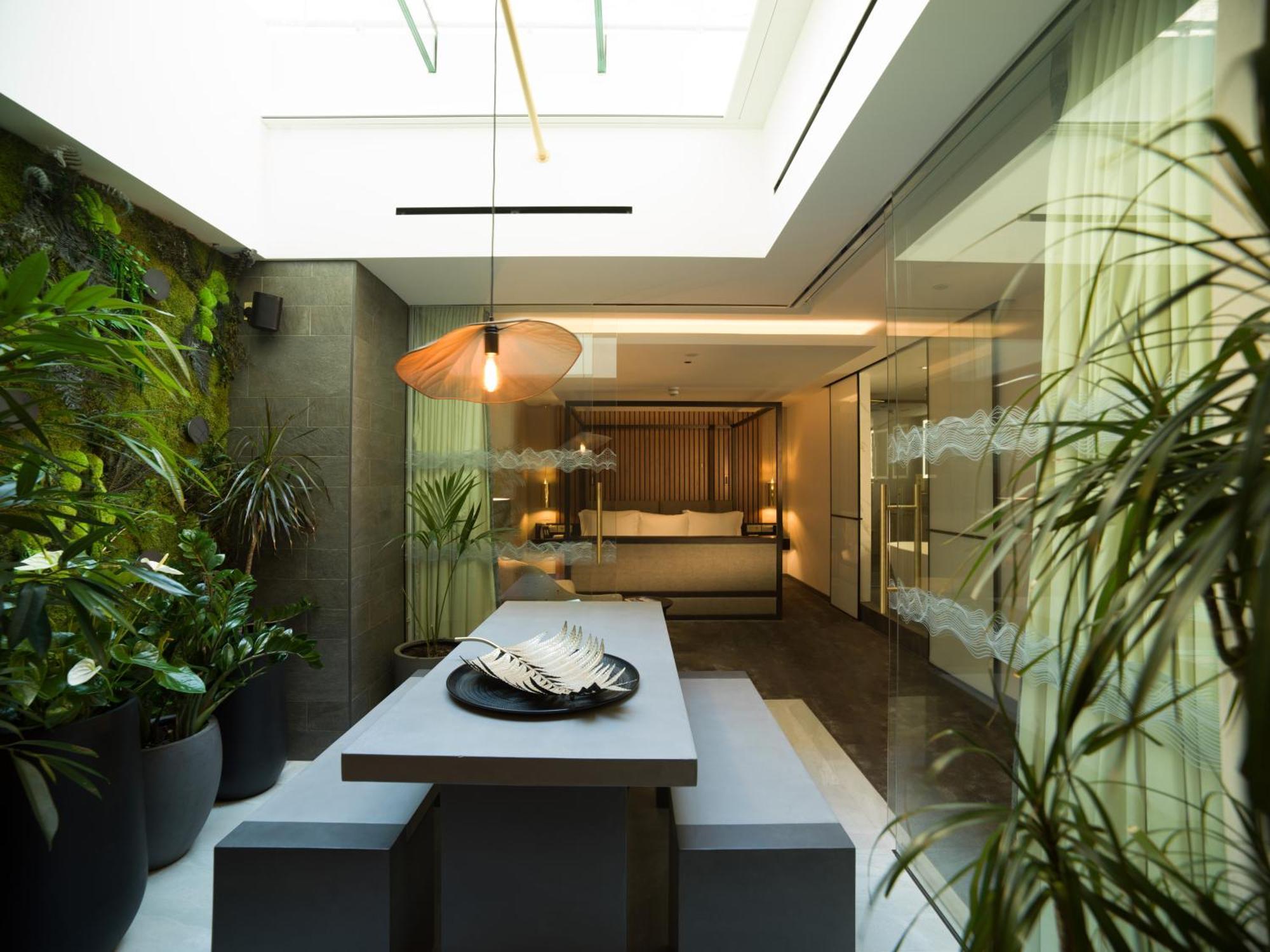 Middle Eight - Covent Garden - Preferred And Hotel London