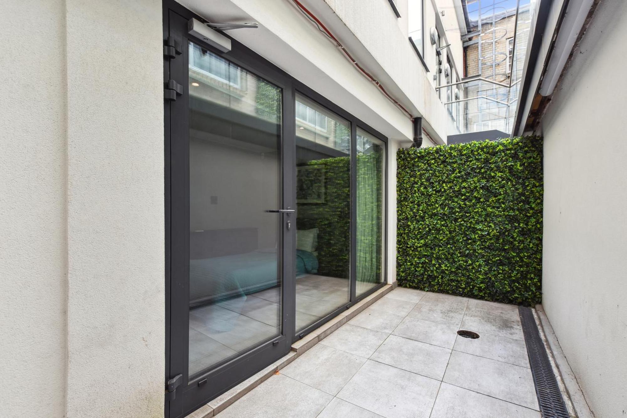 Buckingham Palace Residences By Aeria Apartment London