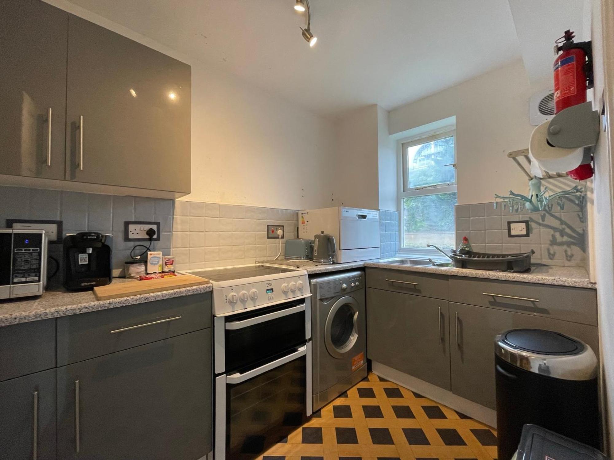 Surrey Docks Se16 Near Canada Water N Easy Access Canary Wharf * Londen