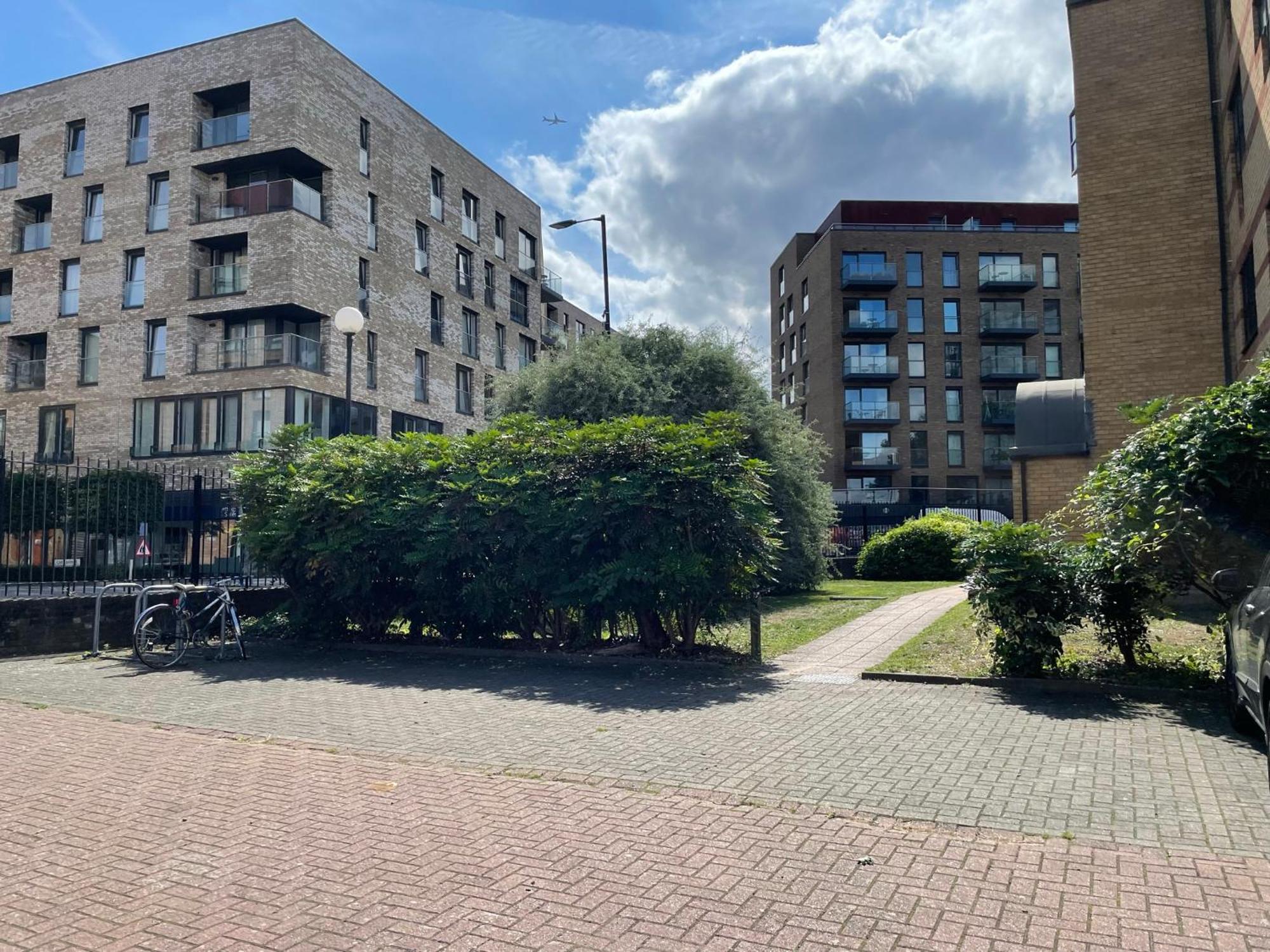 Surrey Docks Se16 Near Canada Water N Easy Access Canary Wharf Appartement *