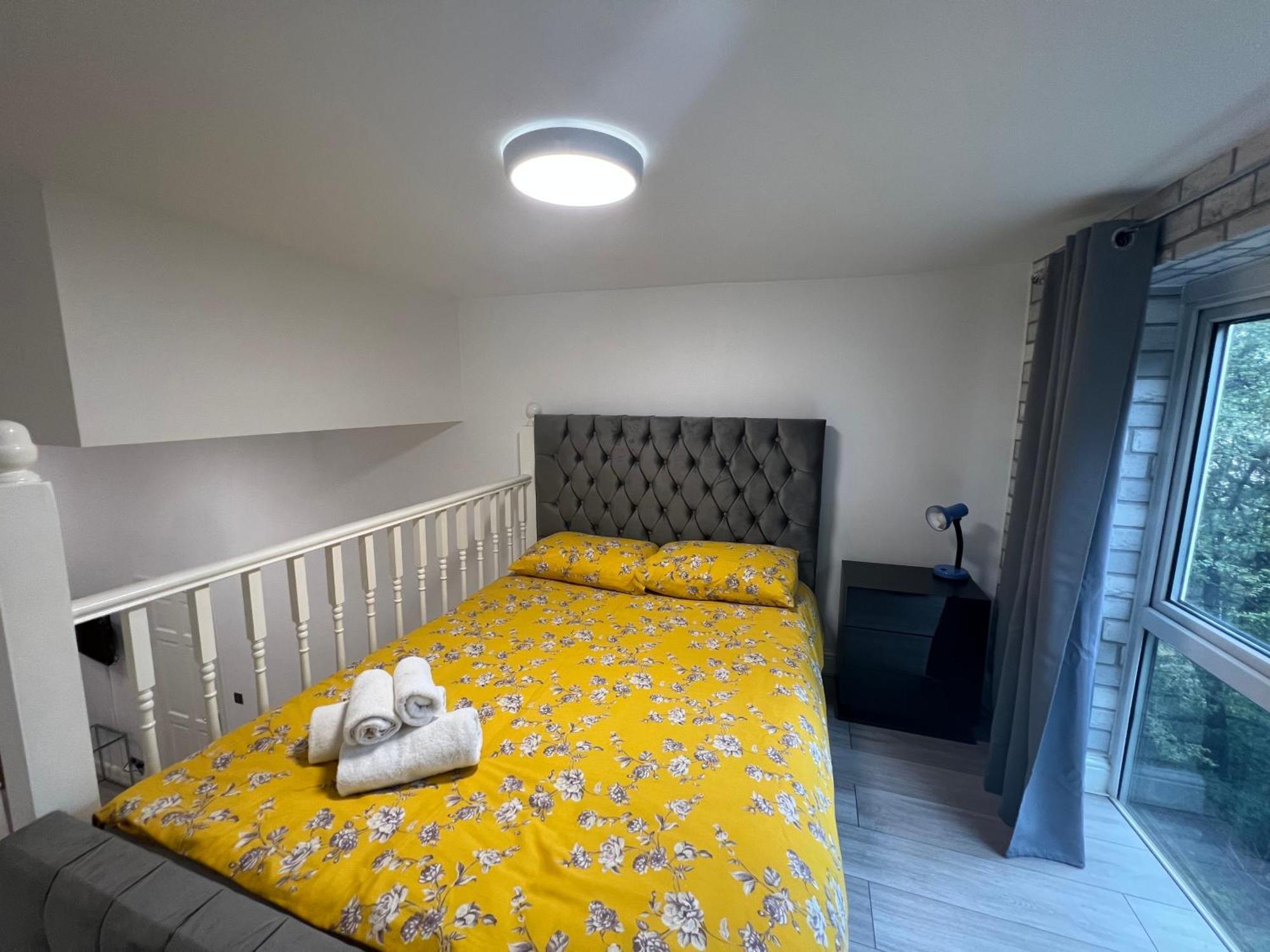 Comfy - Finchley Road * Londen
