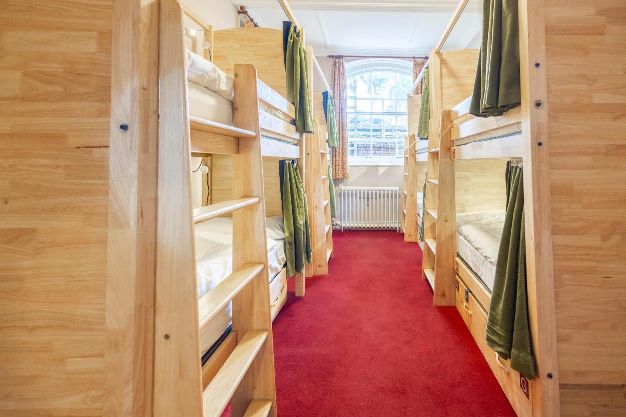 Hostel Palmers Swiss *