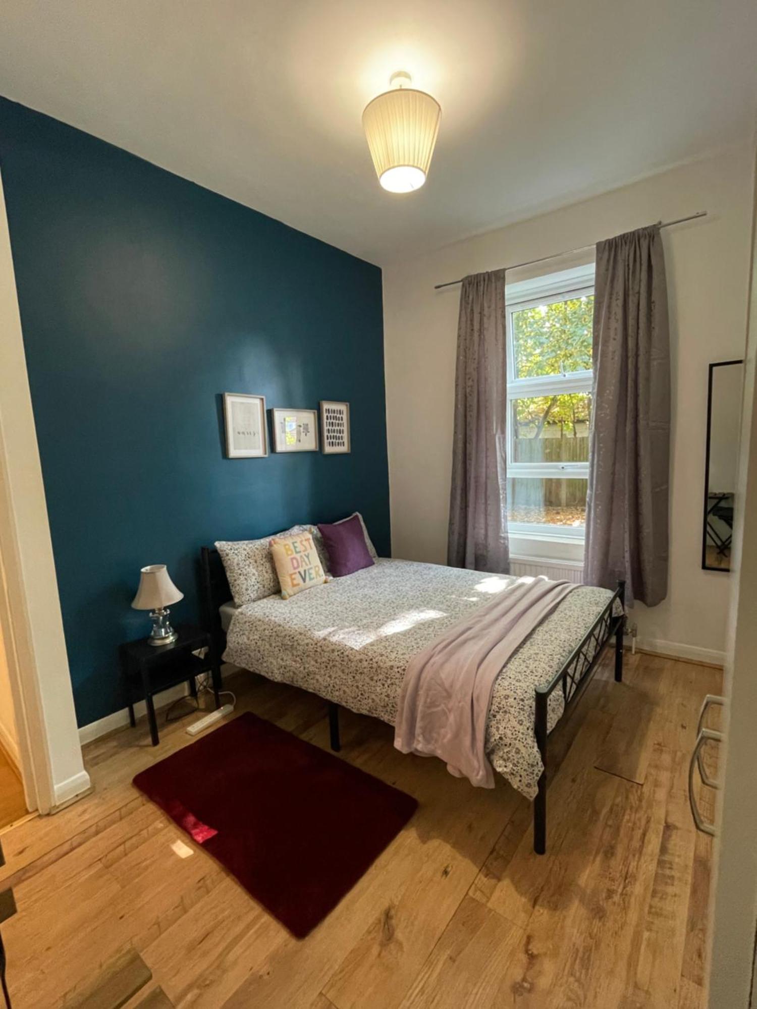 Contemporary Private Near Central Privat overnatting *