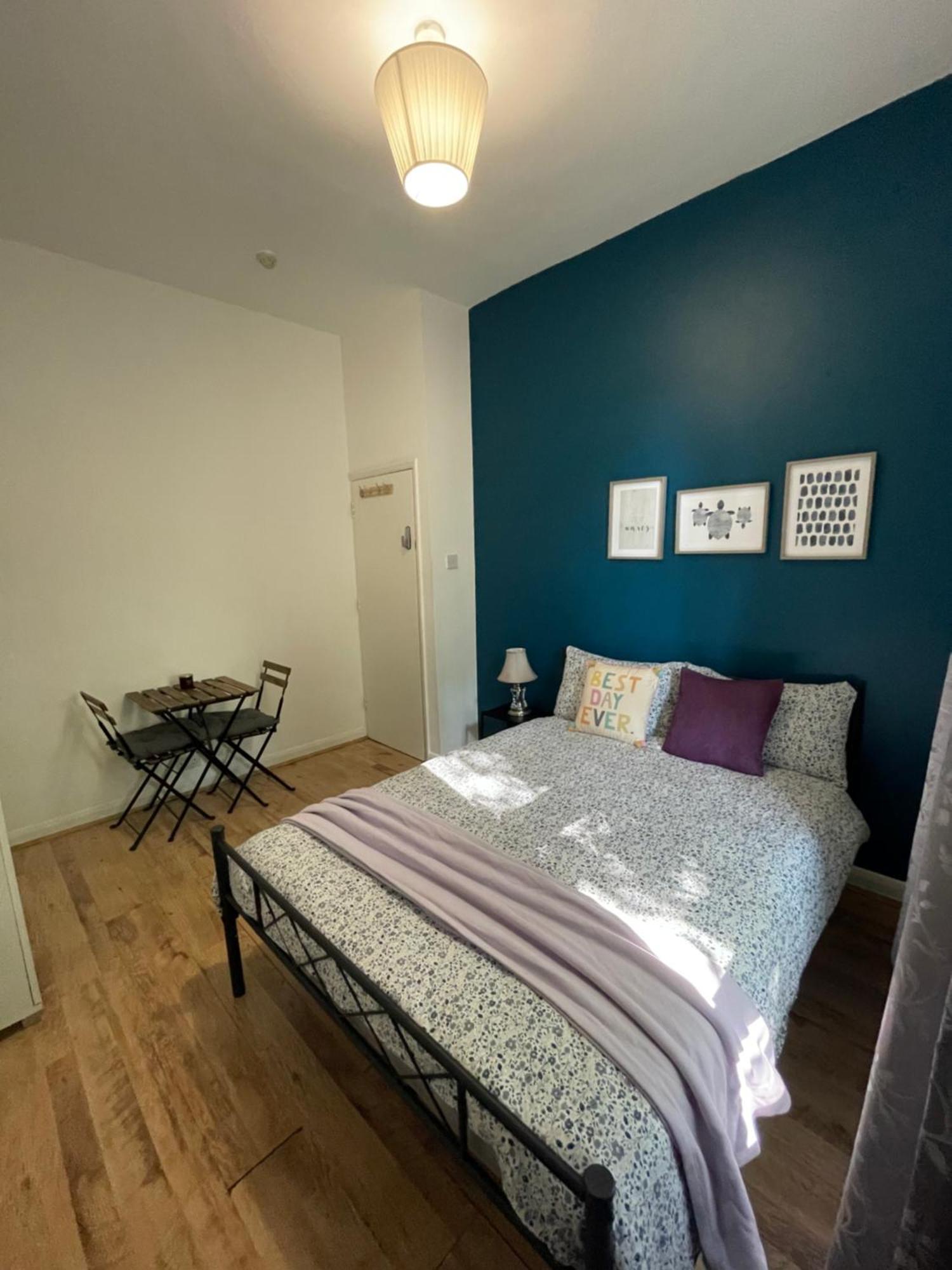 Contemporary Private Near Central London