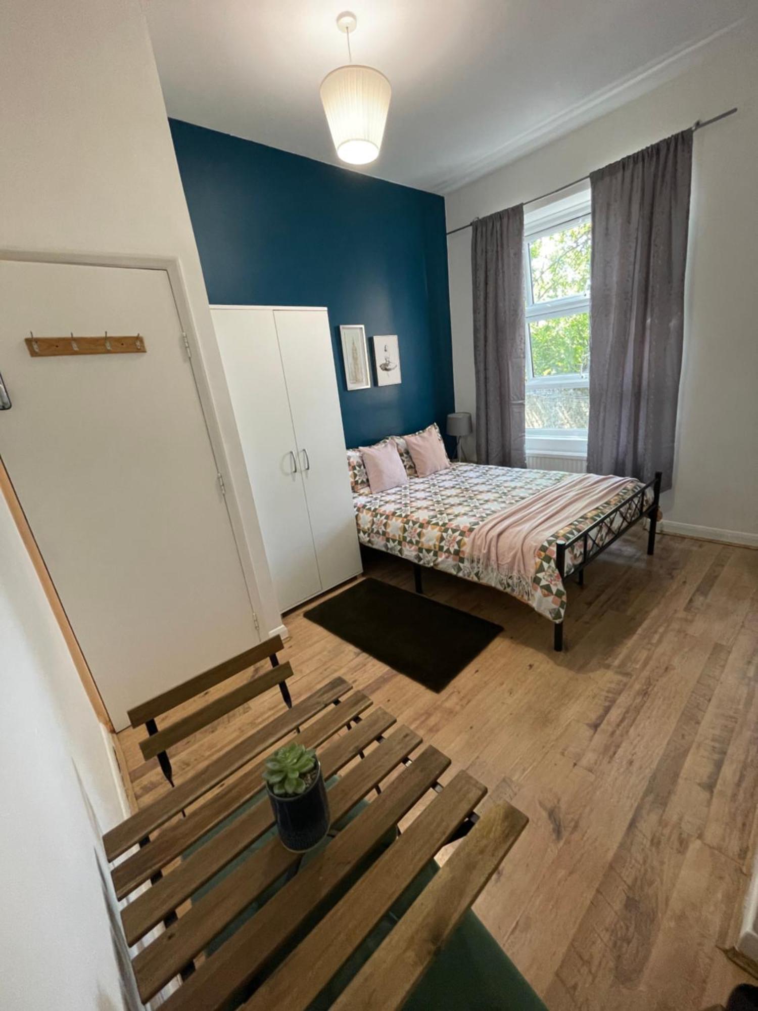 Privat overnatting Contemporary Private Near Central *