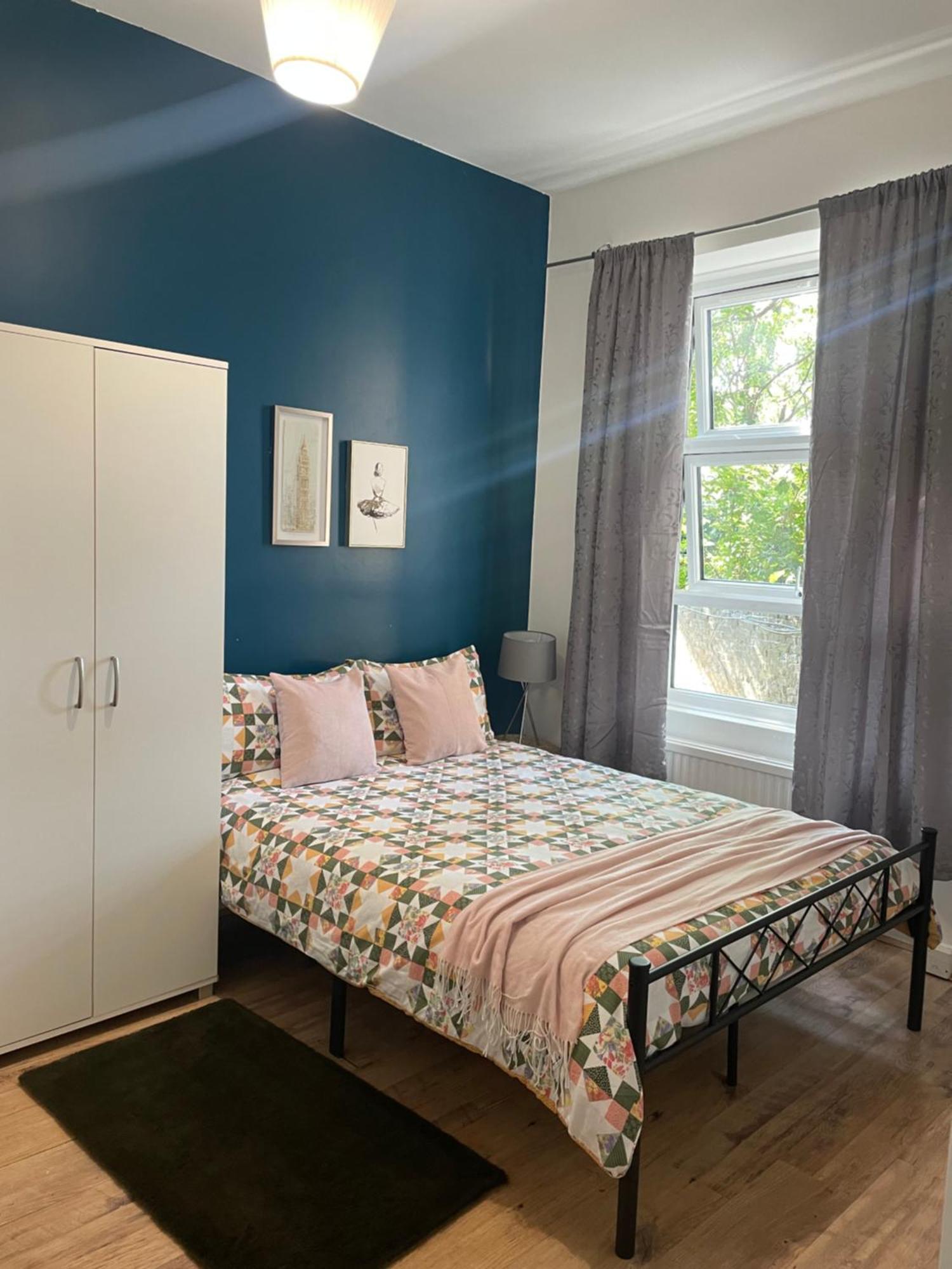 Contemporary Private Near Central Privat overnatting London