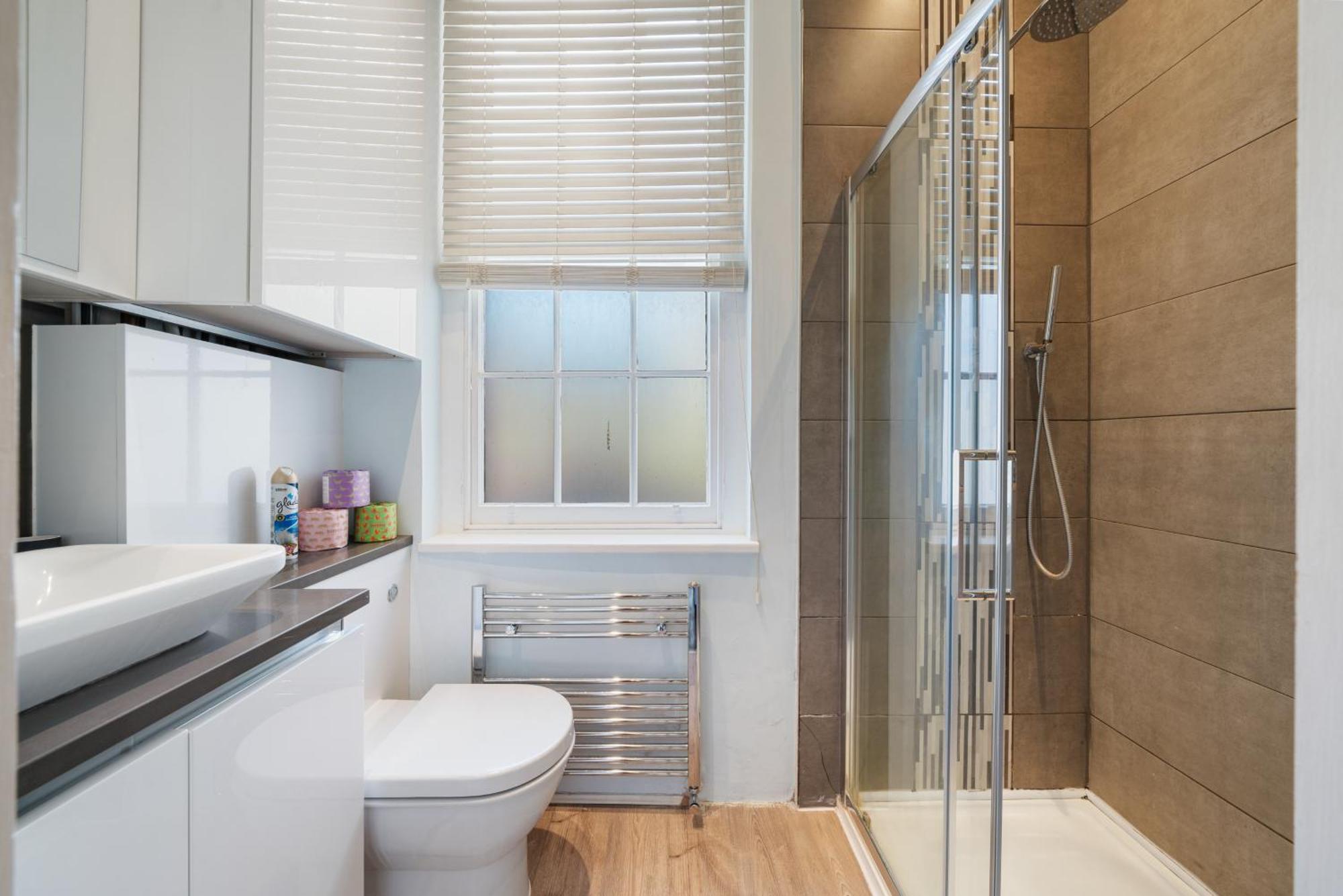 Superb One Bedroom In Soho Apartment