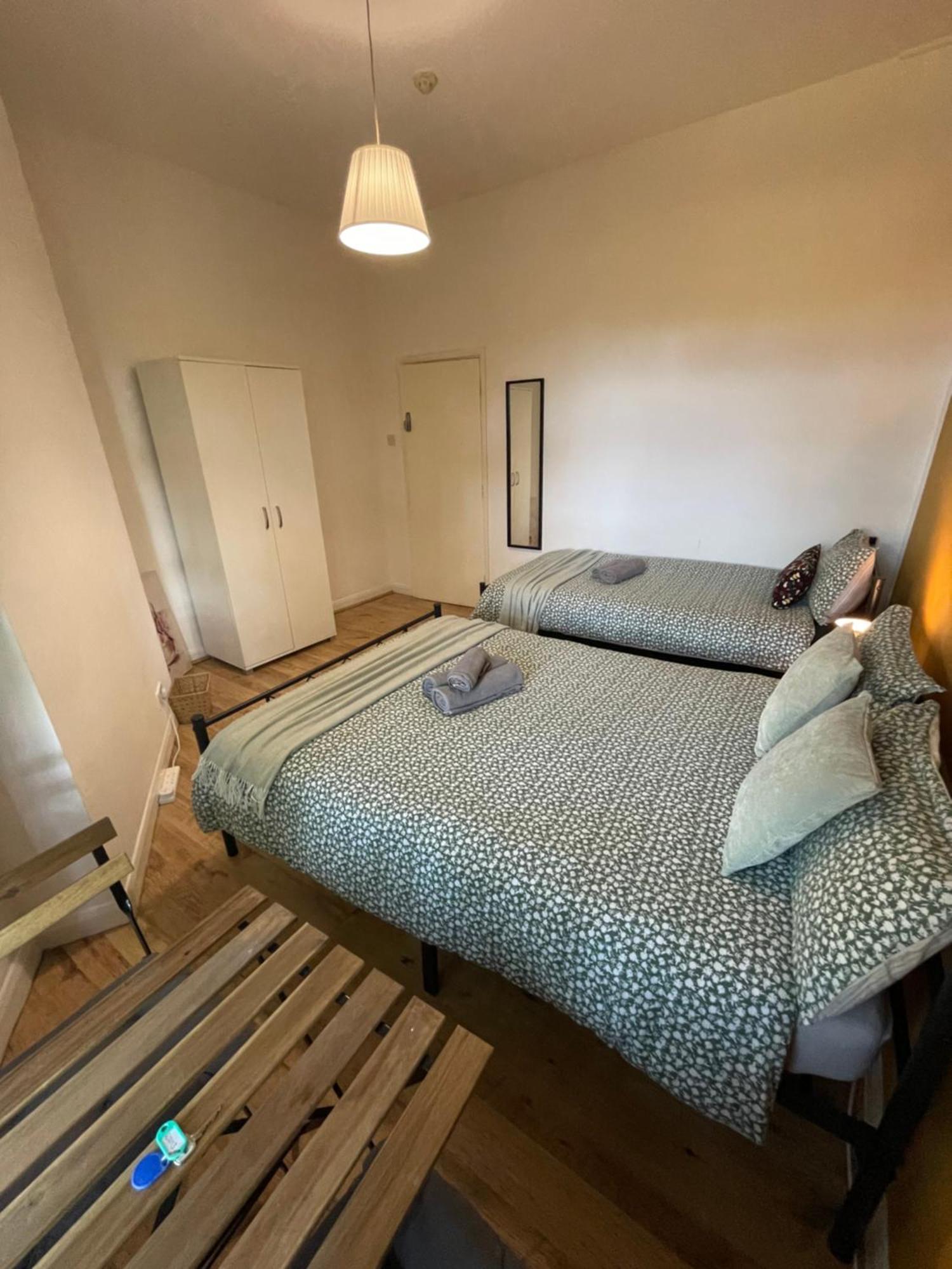 Contemporary Private Near Central * London