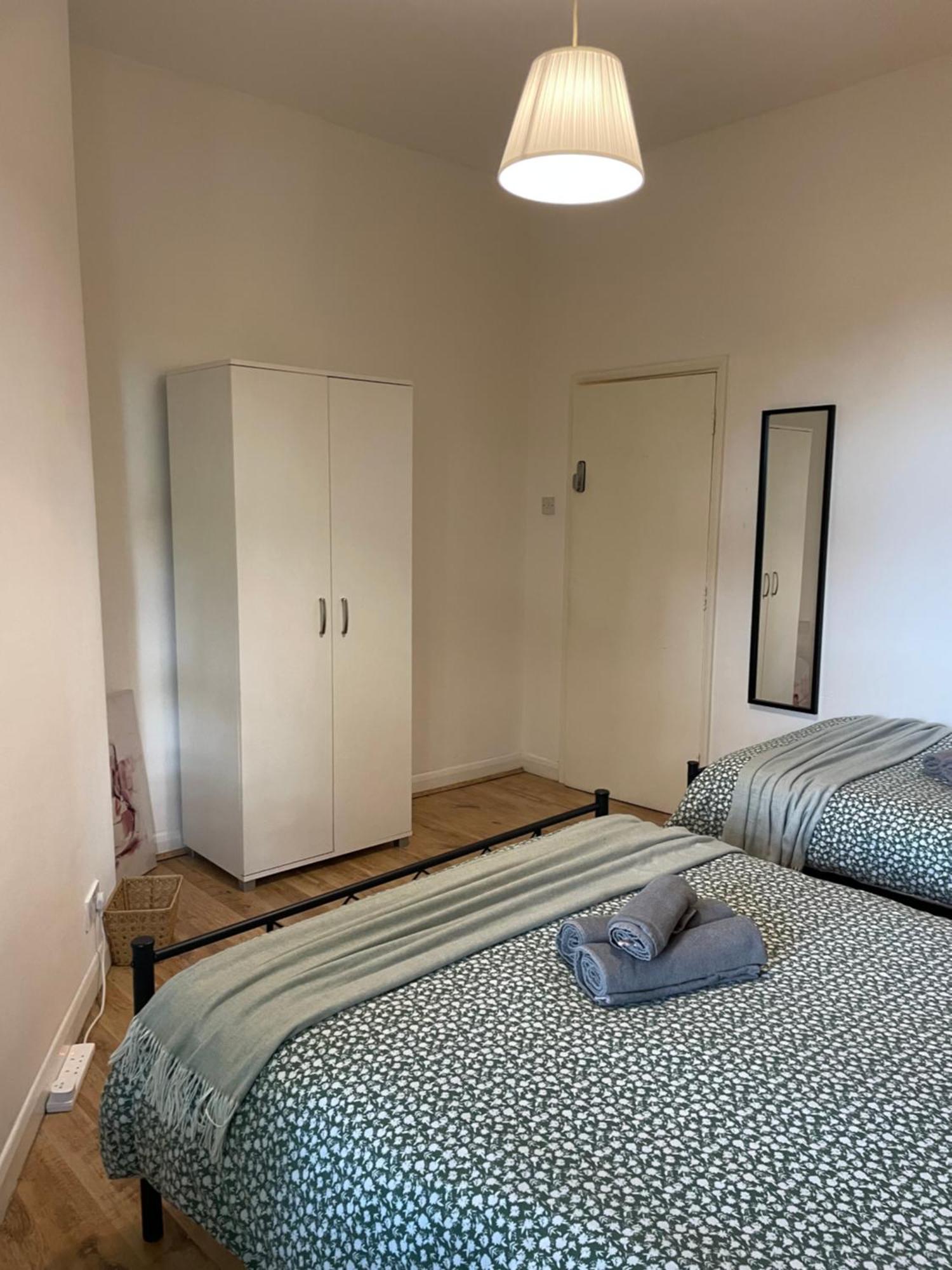 Privat overnatting Contemporary Private Near Central *