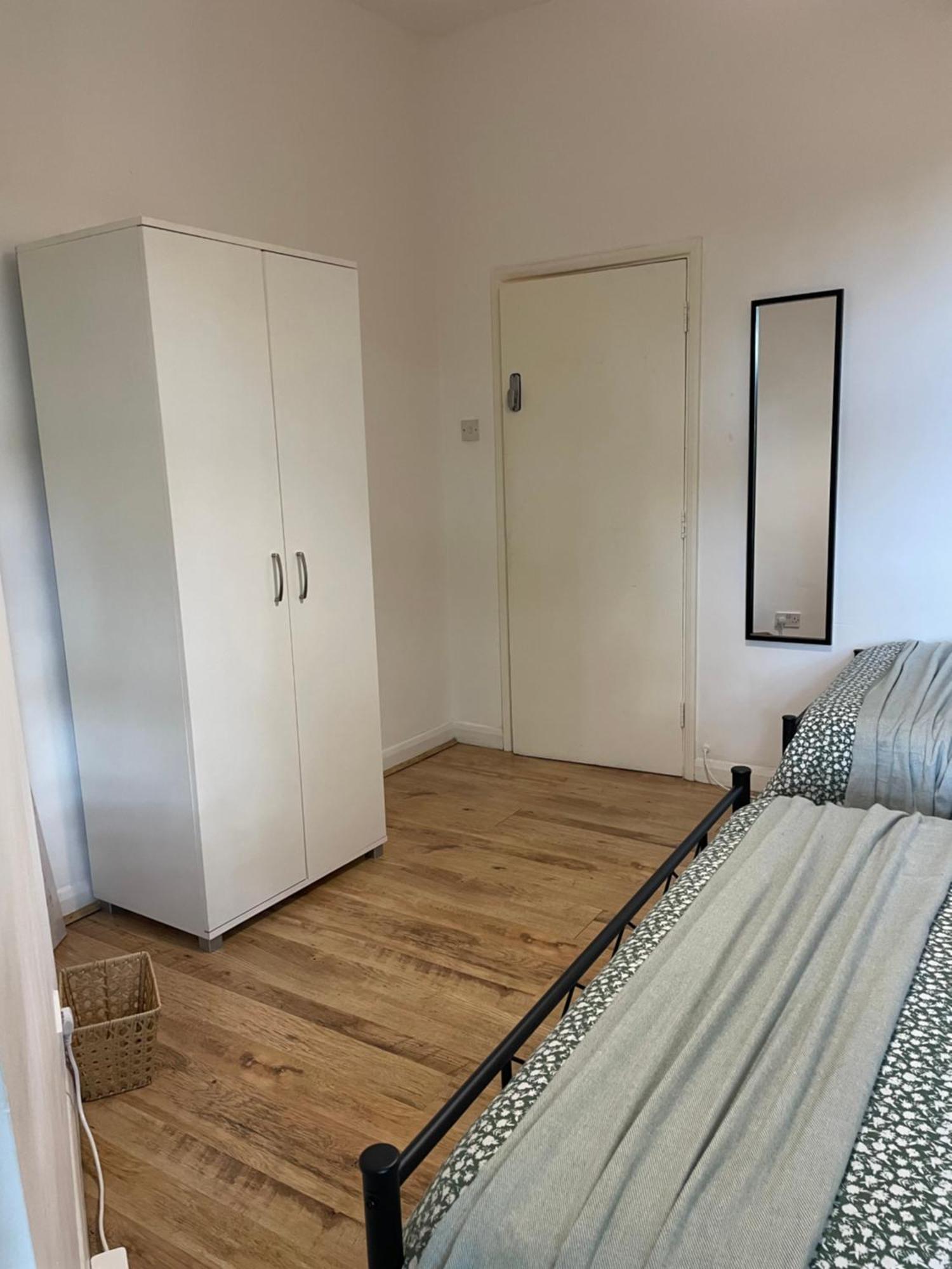 Privat overnatting Contemporary Private Near Central *