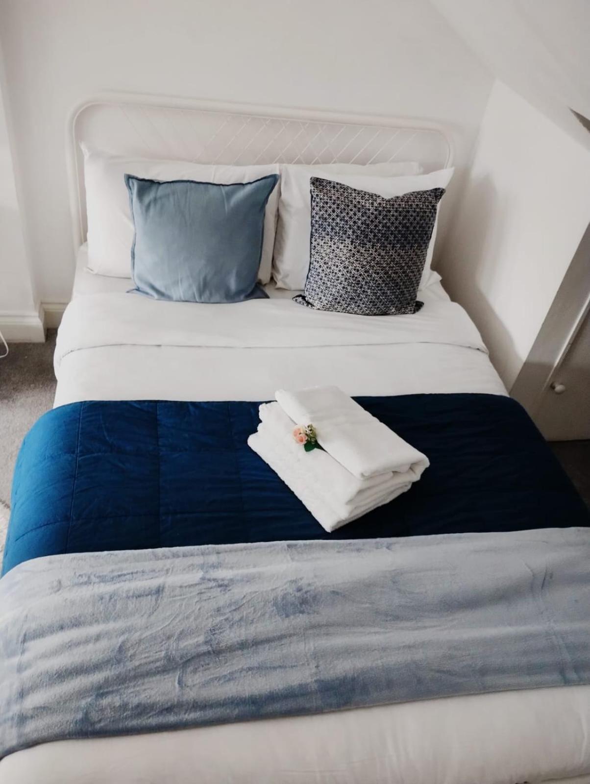 Apartment Fulham Fancy - Cosy 4 Bedroom With Garden Near Hammersmith And Fulham By The River ! *