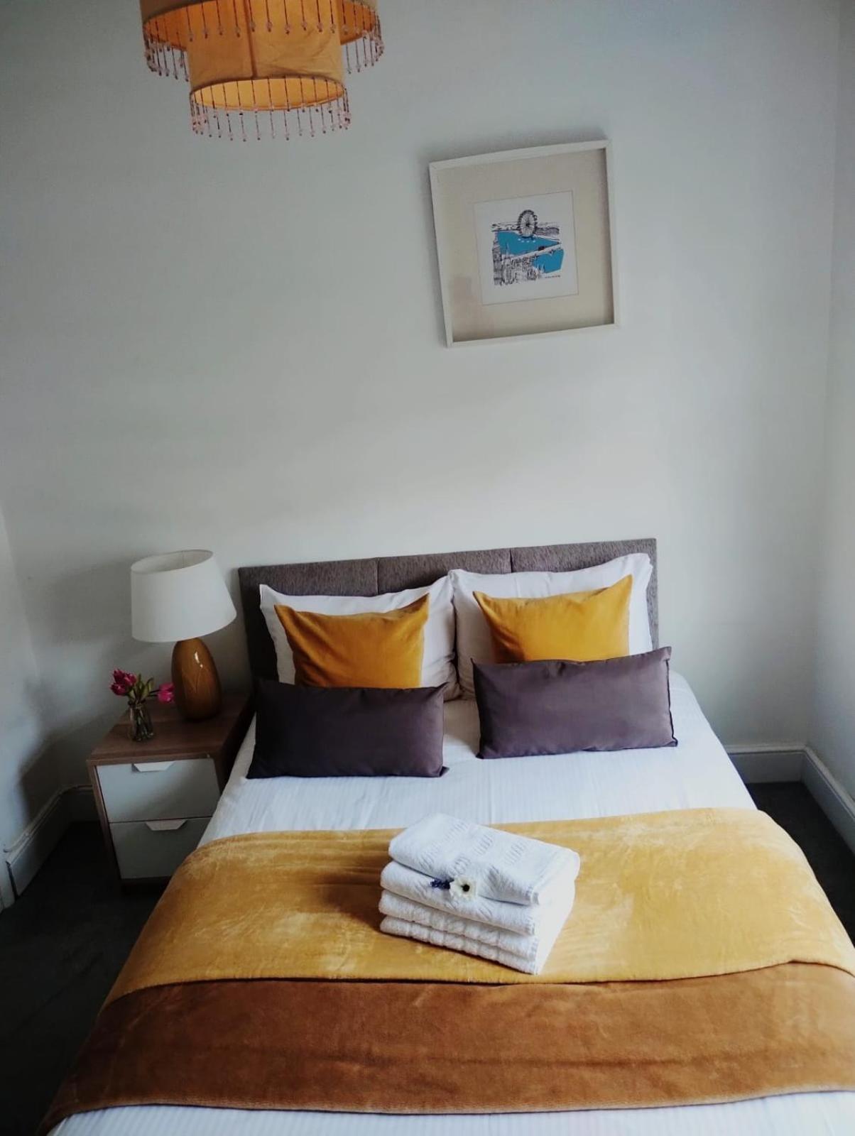 Apartment Fulham Fancy - Cosy 4 Bedroom With Garden Near Hammersmith And Fulham By The River ! *