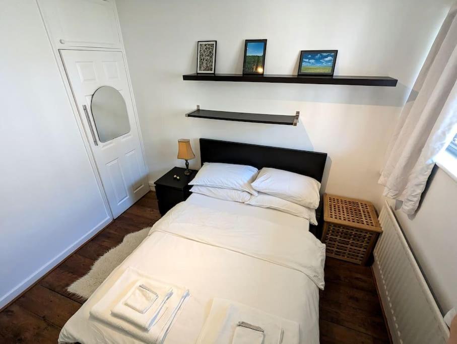 Charming 2-bed Garden Flat