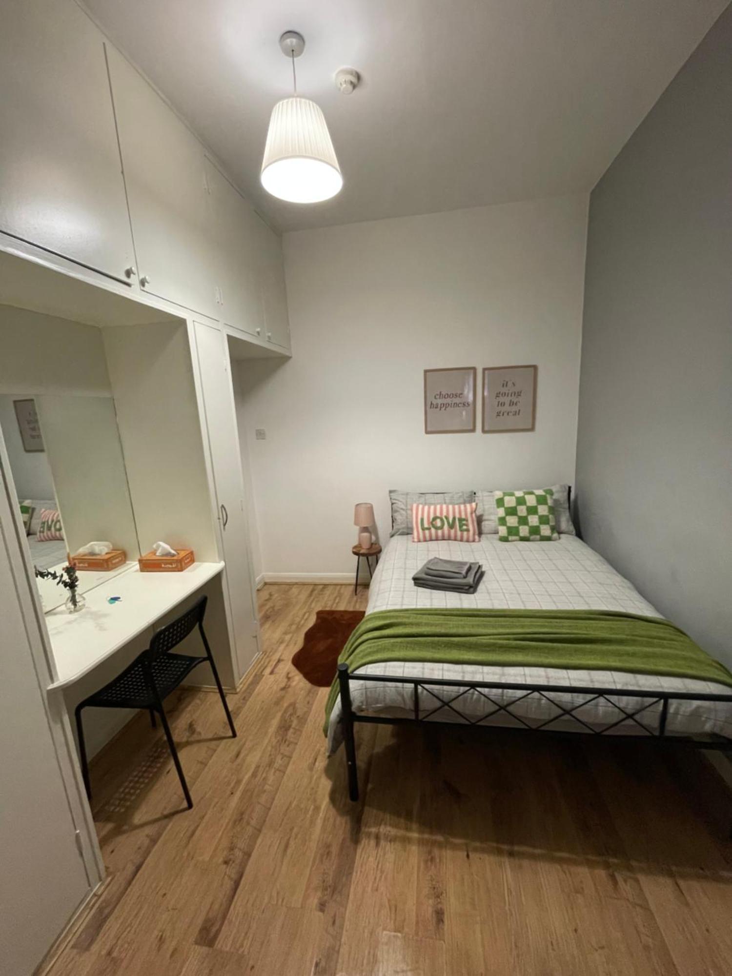 Privat overnatting Contemporary Private Near Central
