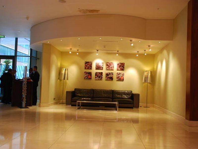 Apartahotel Plaza On The River 5*