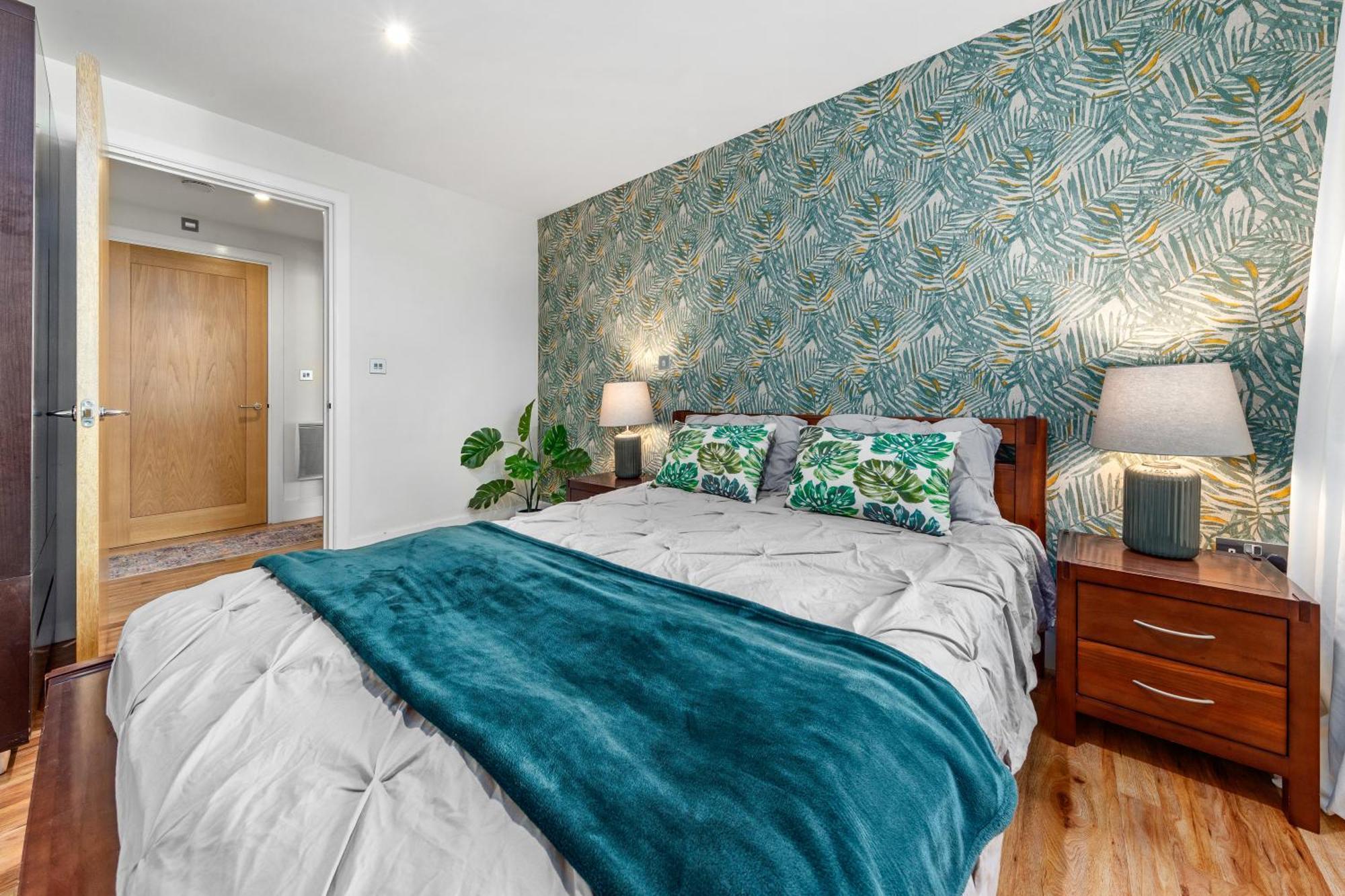Vauxhall Large 2bedroom With Amazing River View Panoramic Balcony Leilighet *