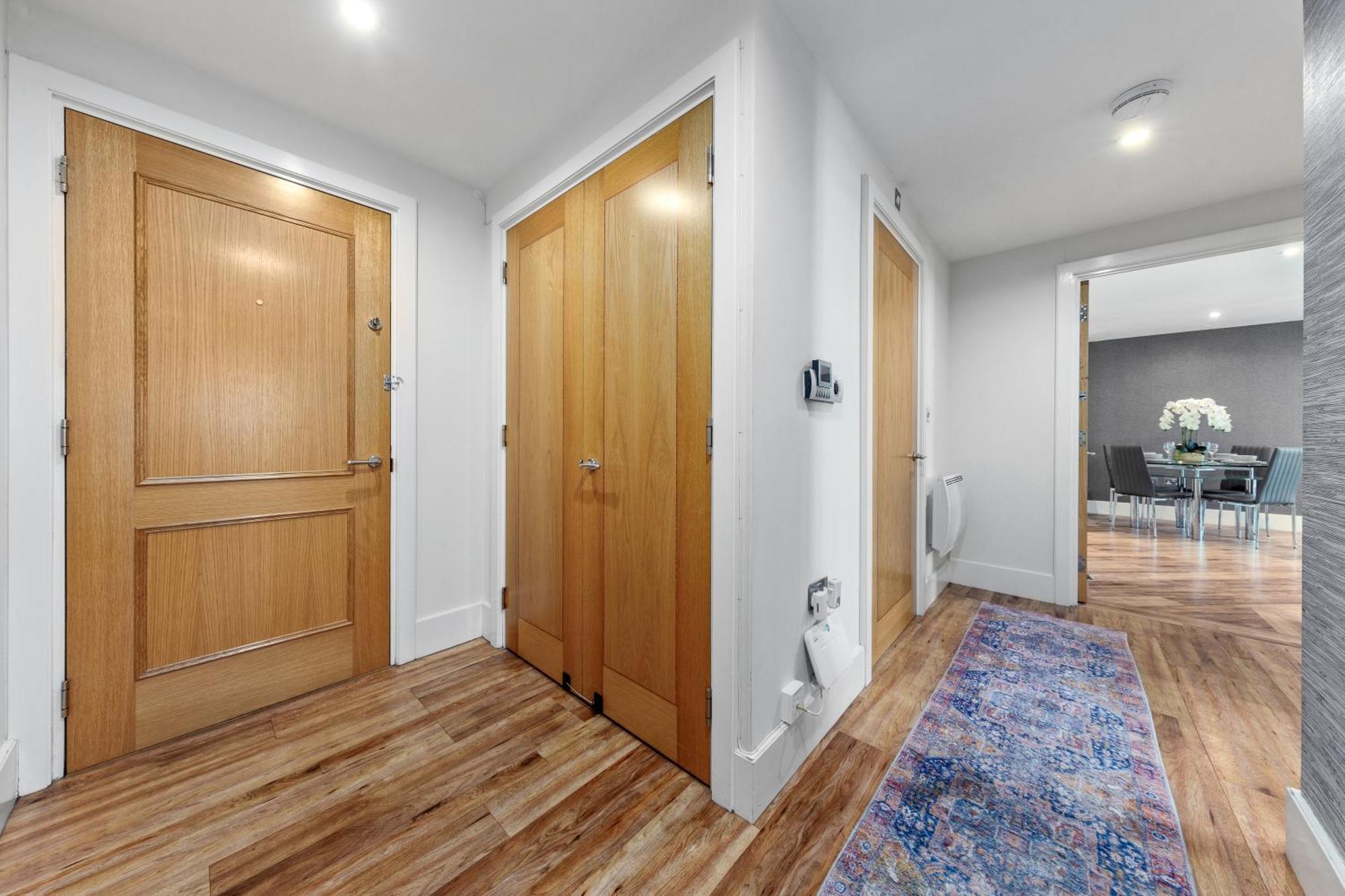 Vauxhall Large 2bedroom With Amazing River View Panoramic Balcony Apartment