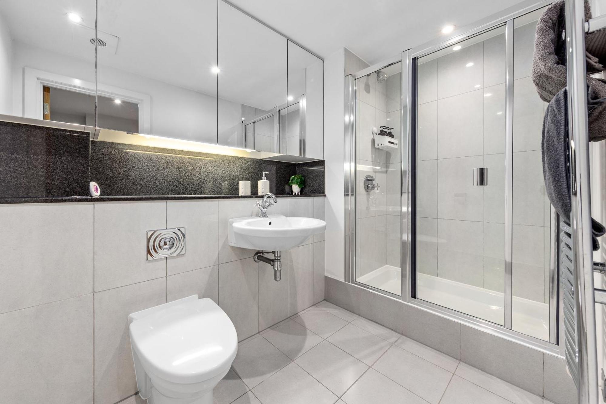 Vauxhall Large 2bedroom With Amazing River View Panoramic Balcony Leilighet *
