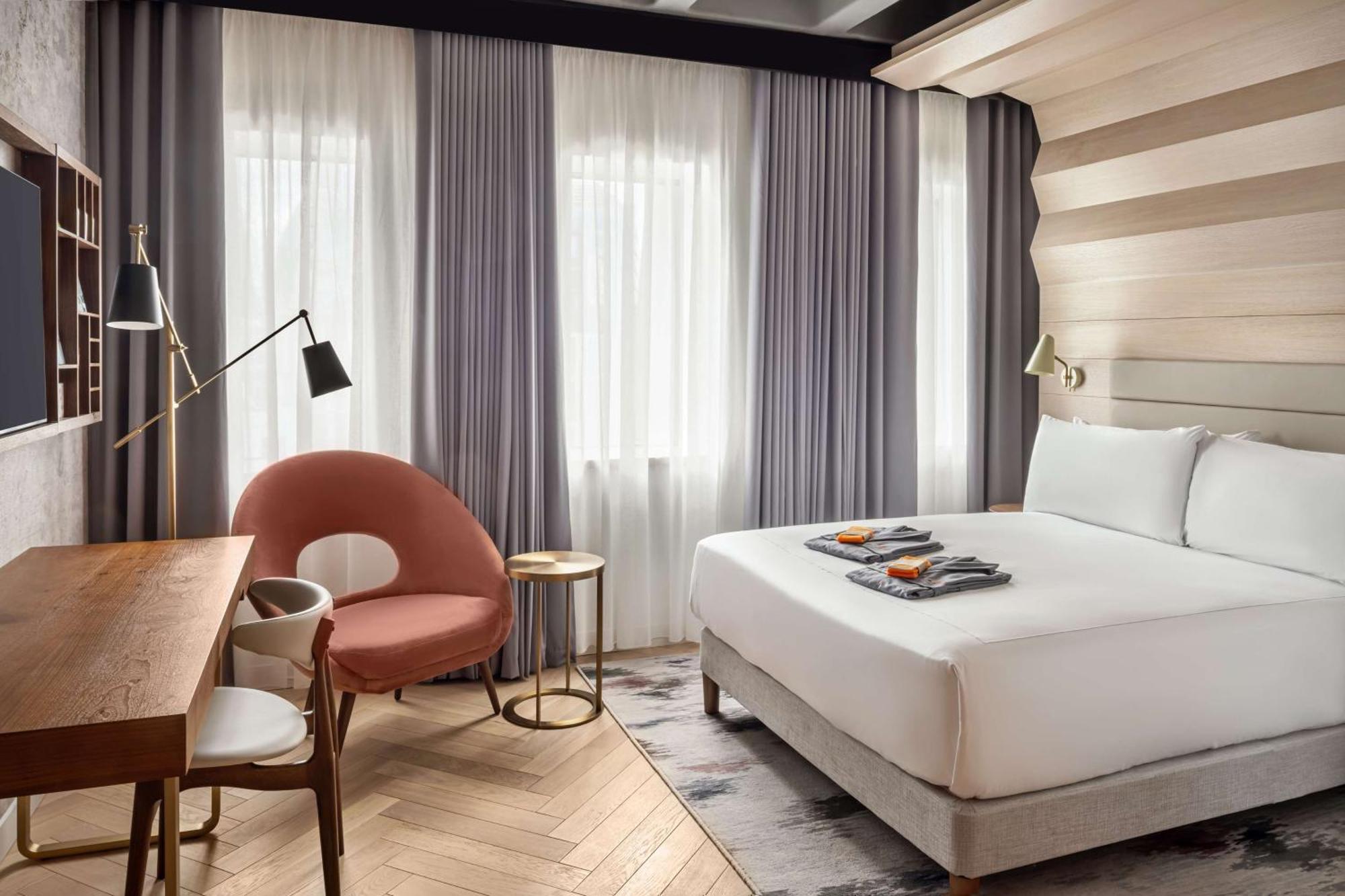 Canopy By Hilton Hotell London