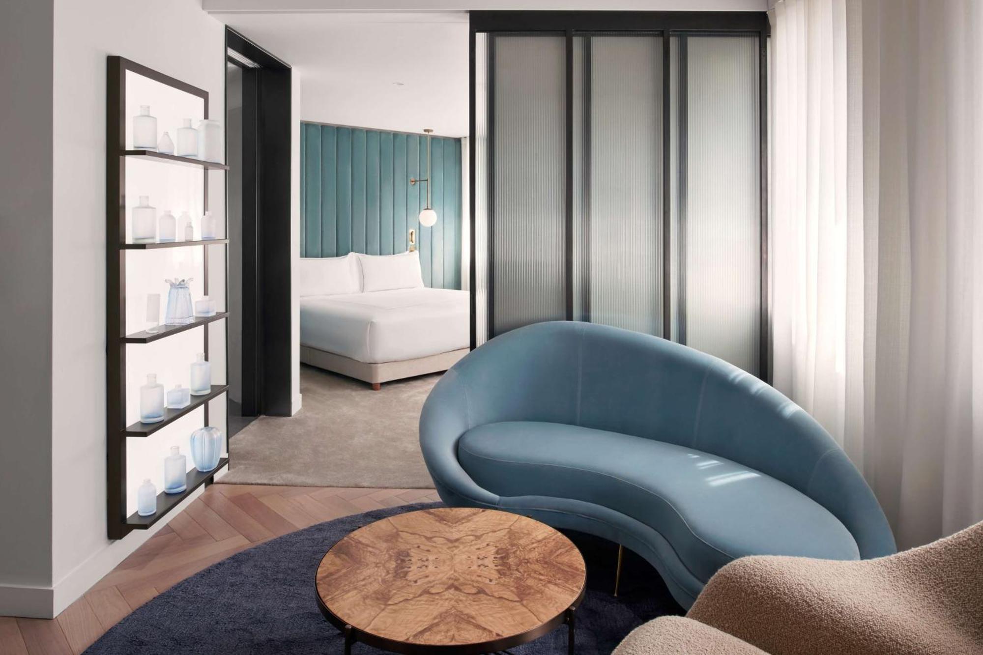 Canopy By Hilton Hotell London