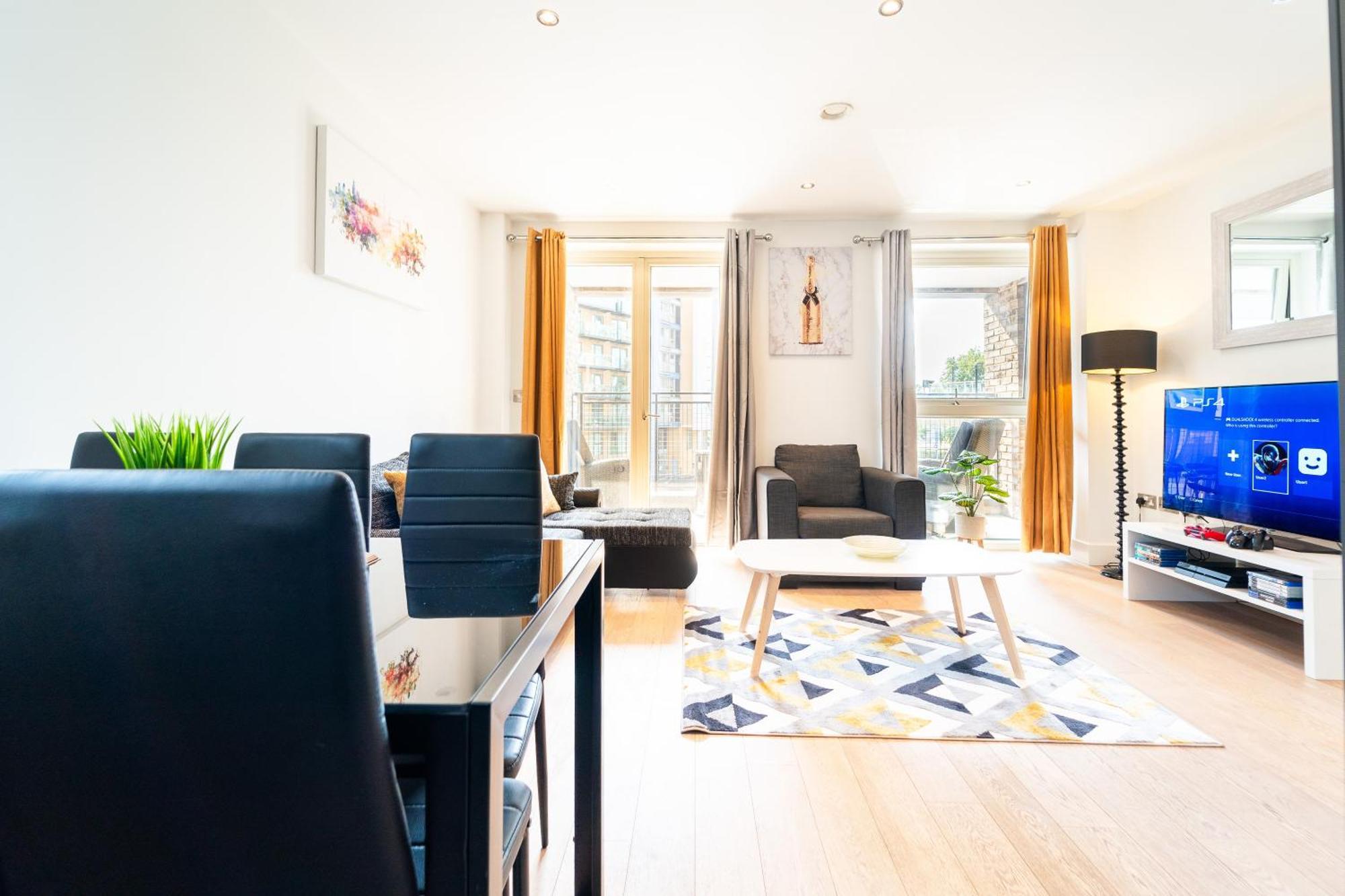 Luxury Greenwich 2bed 2bath - Sleep 6 Guest- 1 Min From Station - Close To Greenwich Maritime- Playstation Provided London