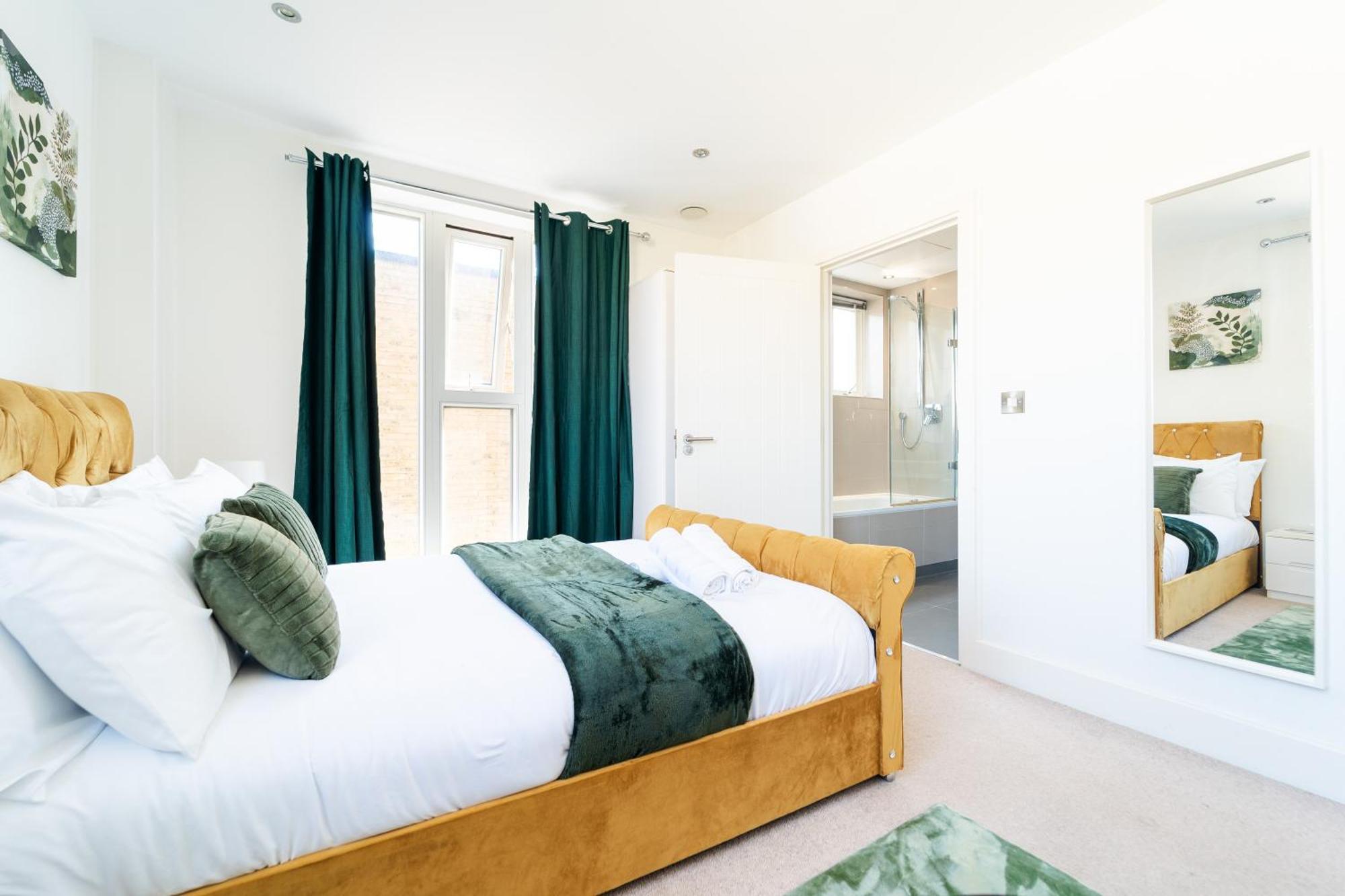 Luxury Greenwich 2bed 2bath - Sleep 6 Guest- 1 Min From Station - Close To Greenwich Maritime- Playstation Provided London
