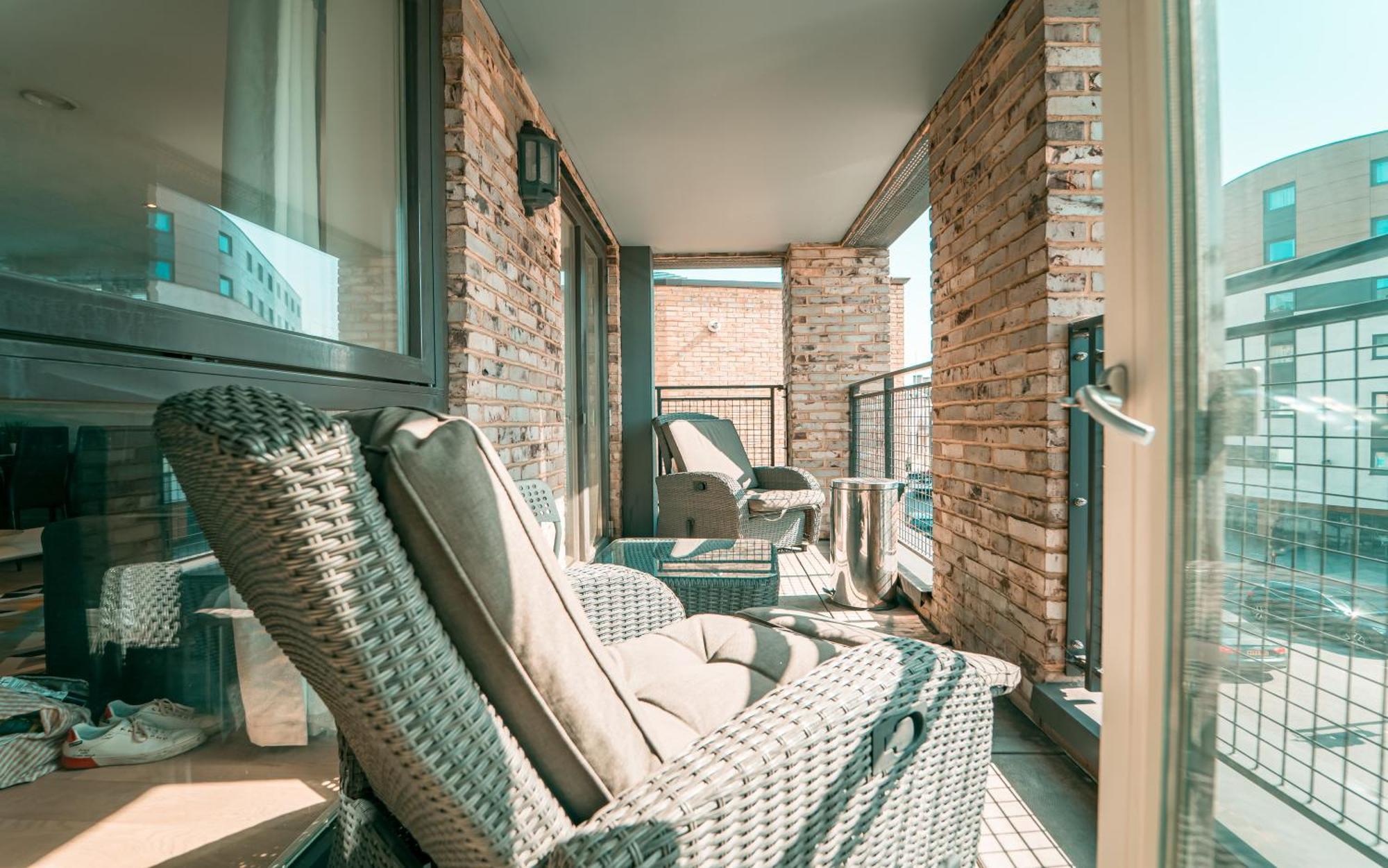 Apartment Luxury Greenwich 2bed 2bath - Sleep 6 Guest- 1 Min From Station - Close To Greenwich Maritime- Playstation Provided *