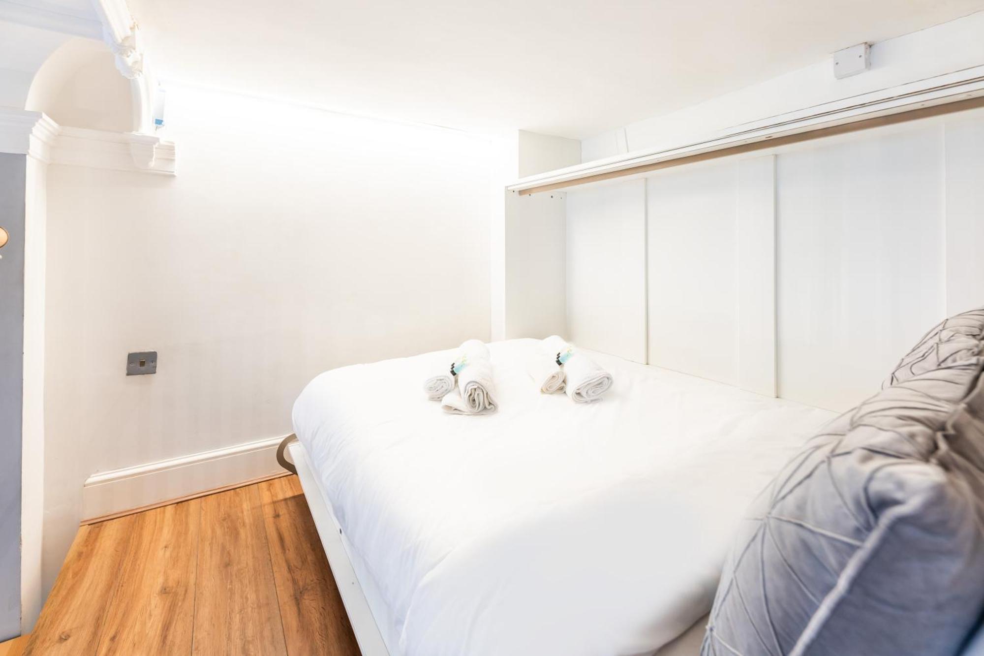 Luxury One Bedroom Flat In Westbourne Terrace * London