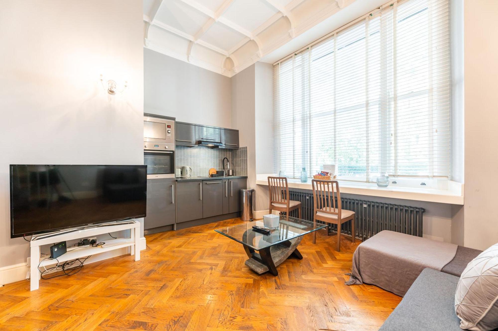 Luxury One Bedroom Flat In Westbourne Terrace *