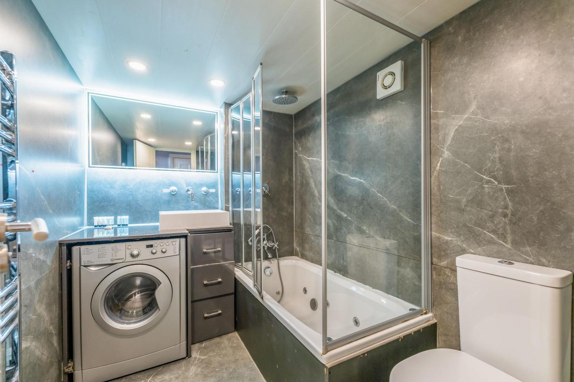 Luxury One Bedroom Flat In Westbourne Terrace London
