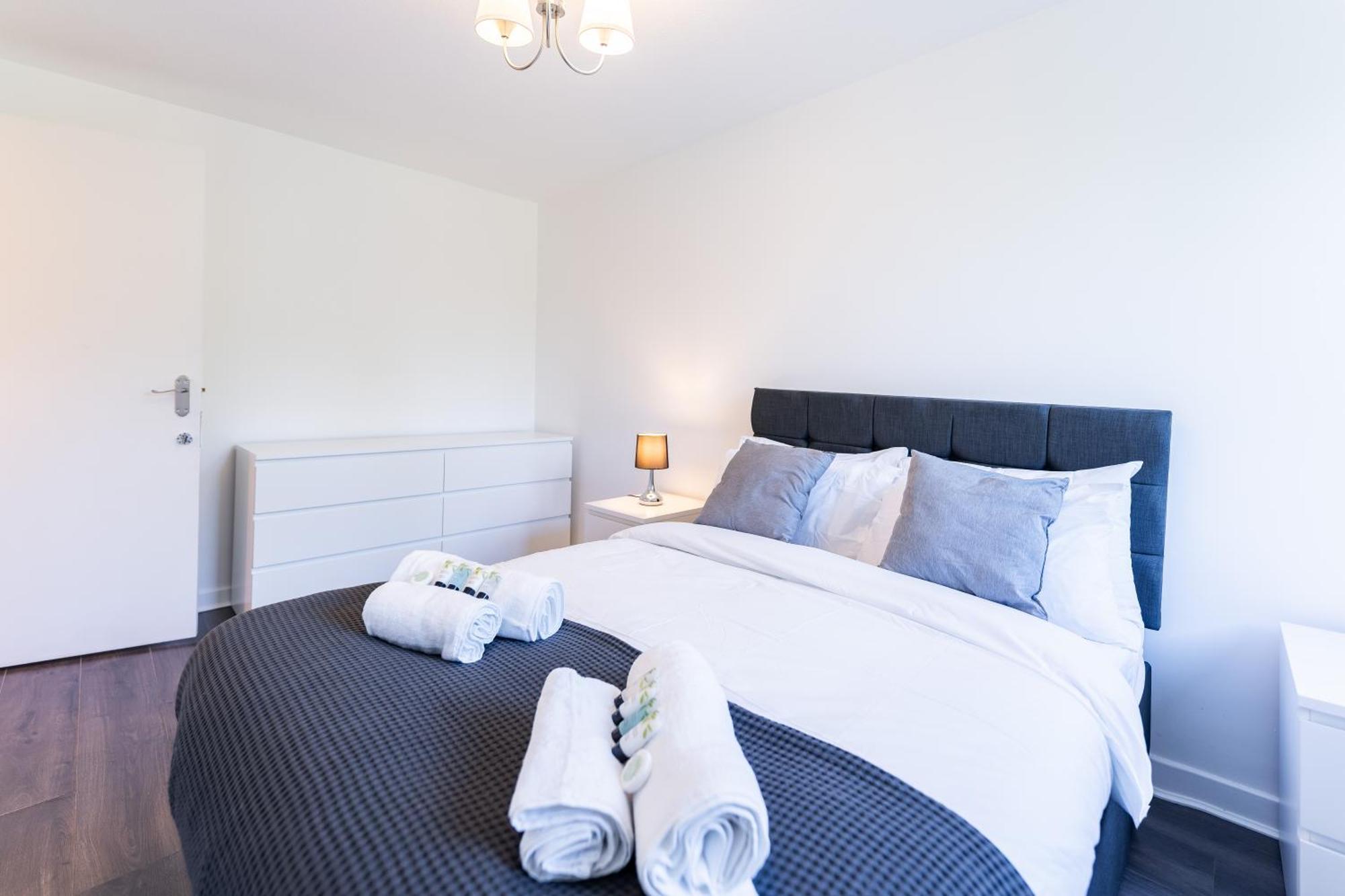 Luxury 3 Bedroom Flat With Balcony In Westbourne Park Leilighet *