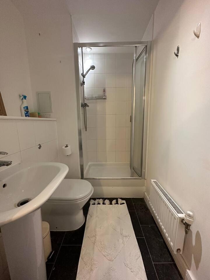 New Build 2 Bedroom With 2 Bath In Apartment