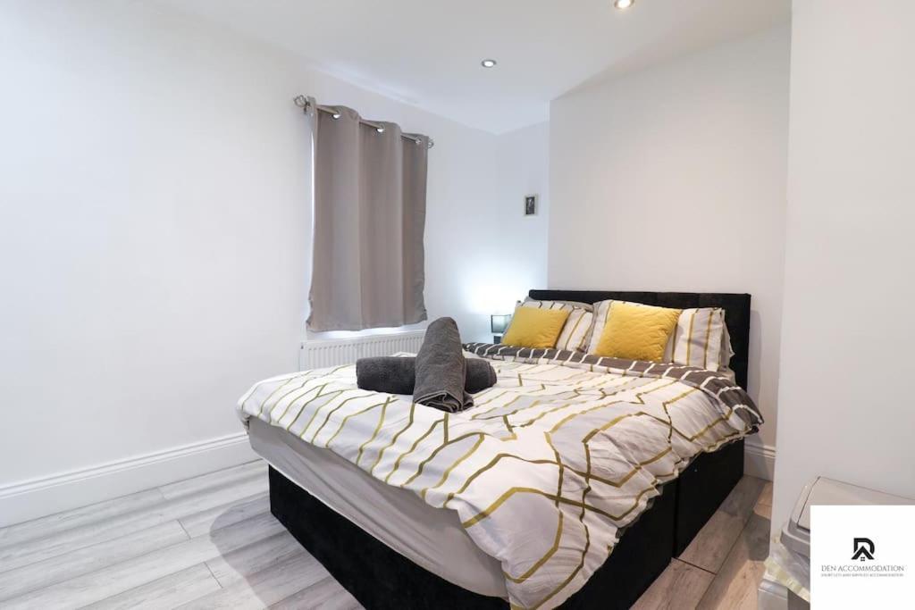 Apartment Den & Short Lets Greenwich - 3 Bed House *