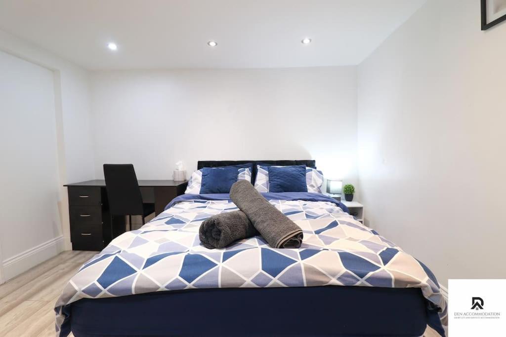 Apartment Den & Short Lets Greenwich - 3 Bed House