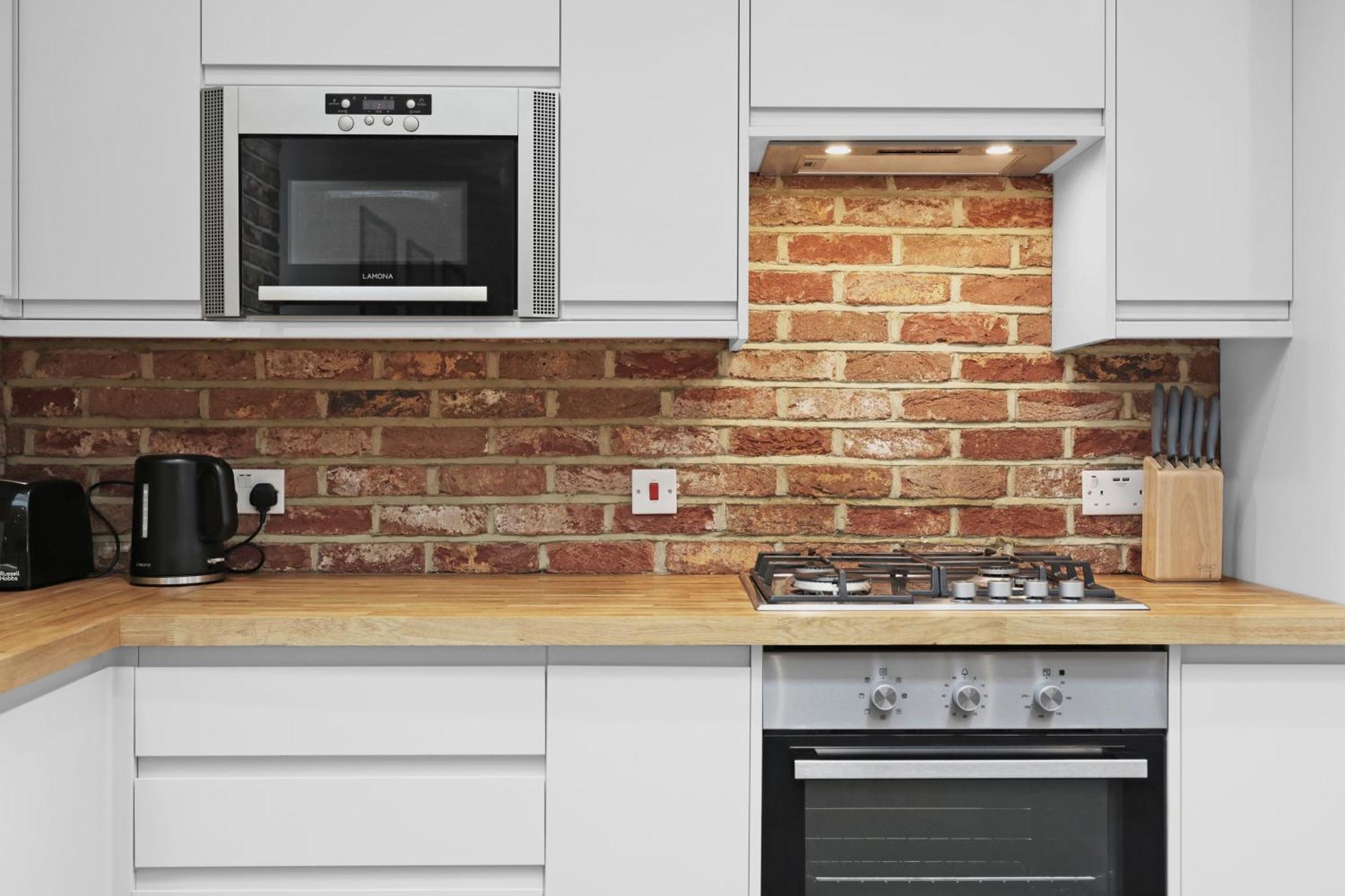 Apartment Luxury 3 Bedroom House In Limehouse, Close To City! Sleeps 6-8!