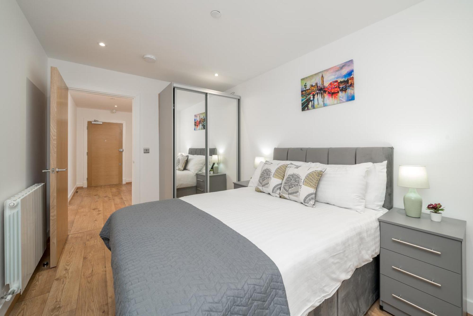 Skyvillion - Skyview Overseeing River Thames By Woolwich Ferry, Near Excel, O2 Arena, Airport, Free Wifi & Free Onsite Parking, Fantastic Rates For Longer Londres